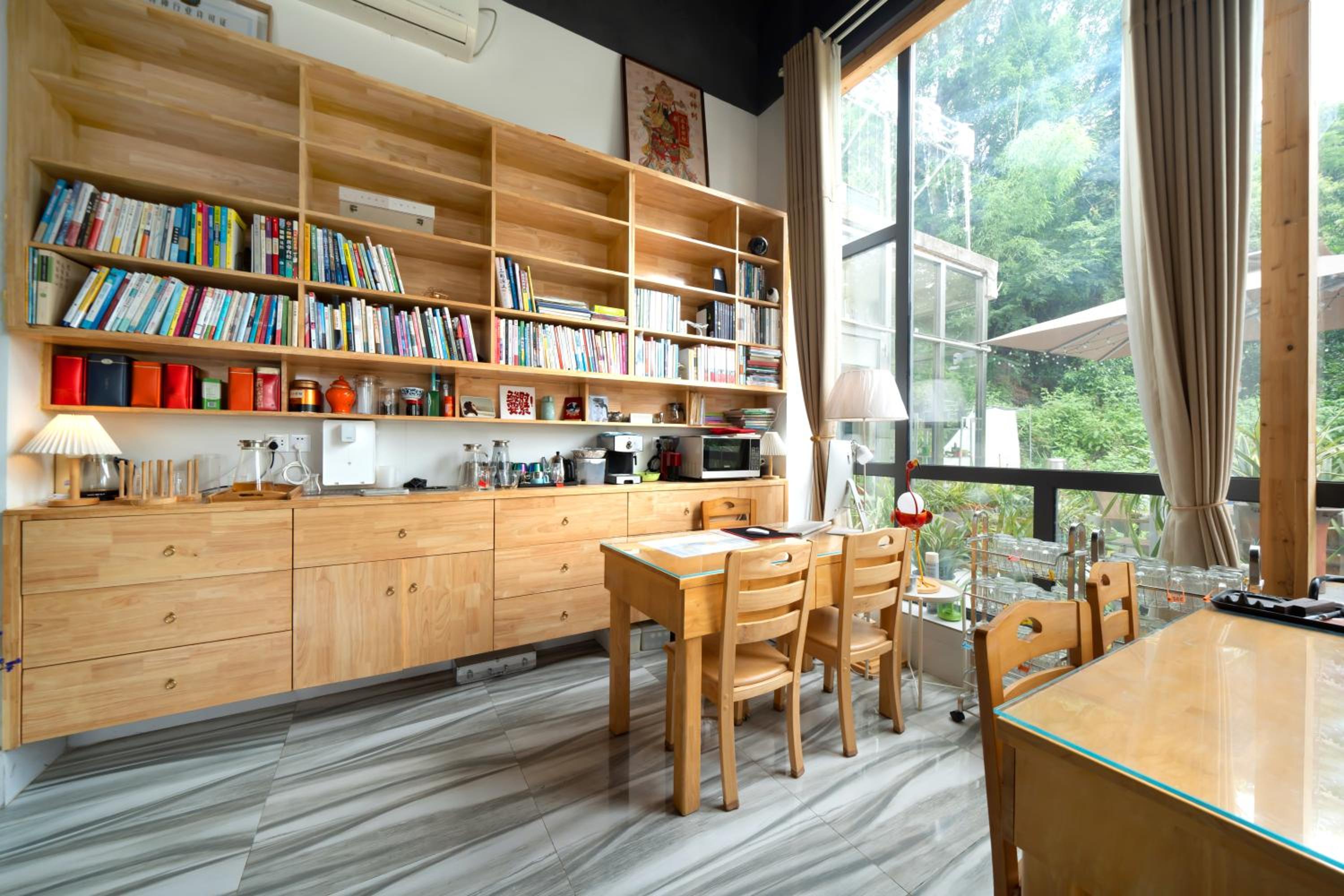 Luwei Guesthouse