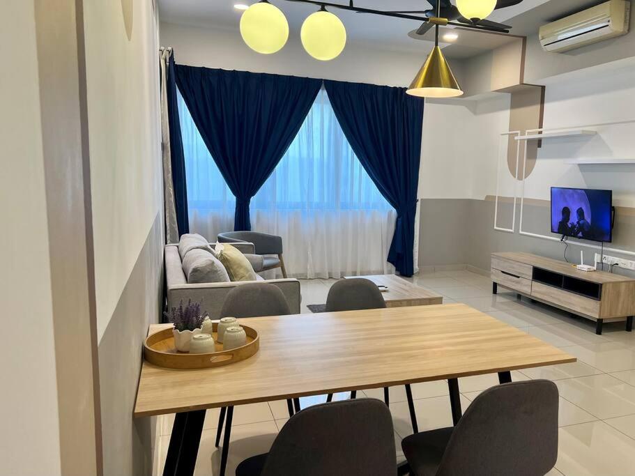 Modern 2BR Suite at Encorp Residence PJ photo 2