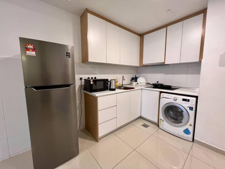 Modern 2BR Suite at Encorp Residence PJ photo 5