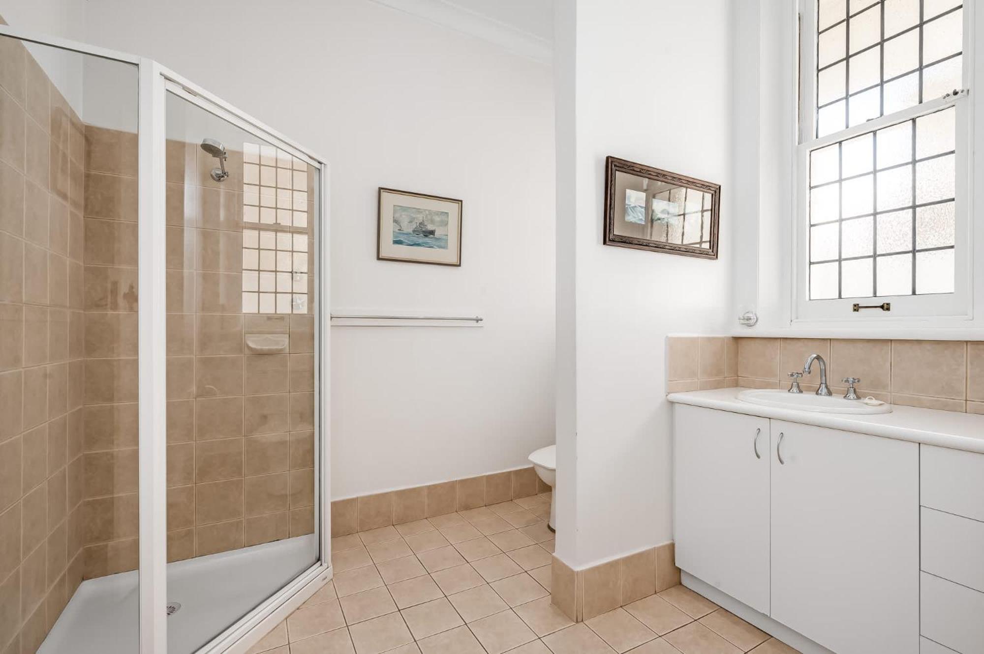 The Summer Lodge 32 Esplanade Victor Harbor - Linen Included