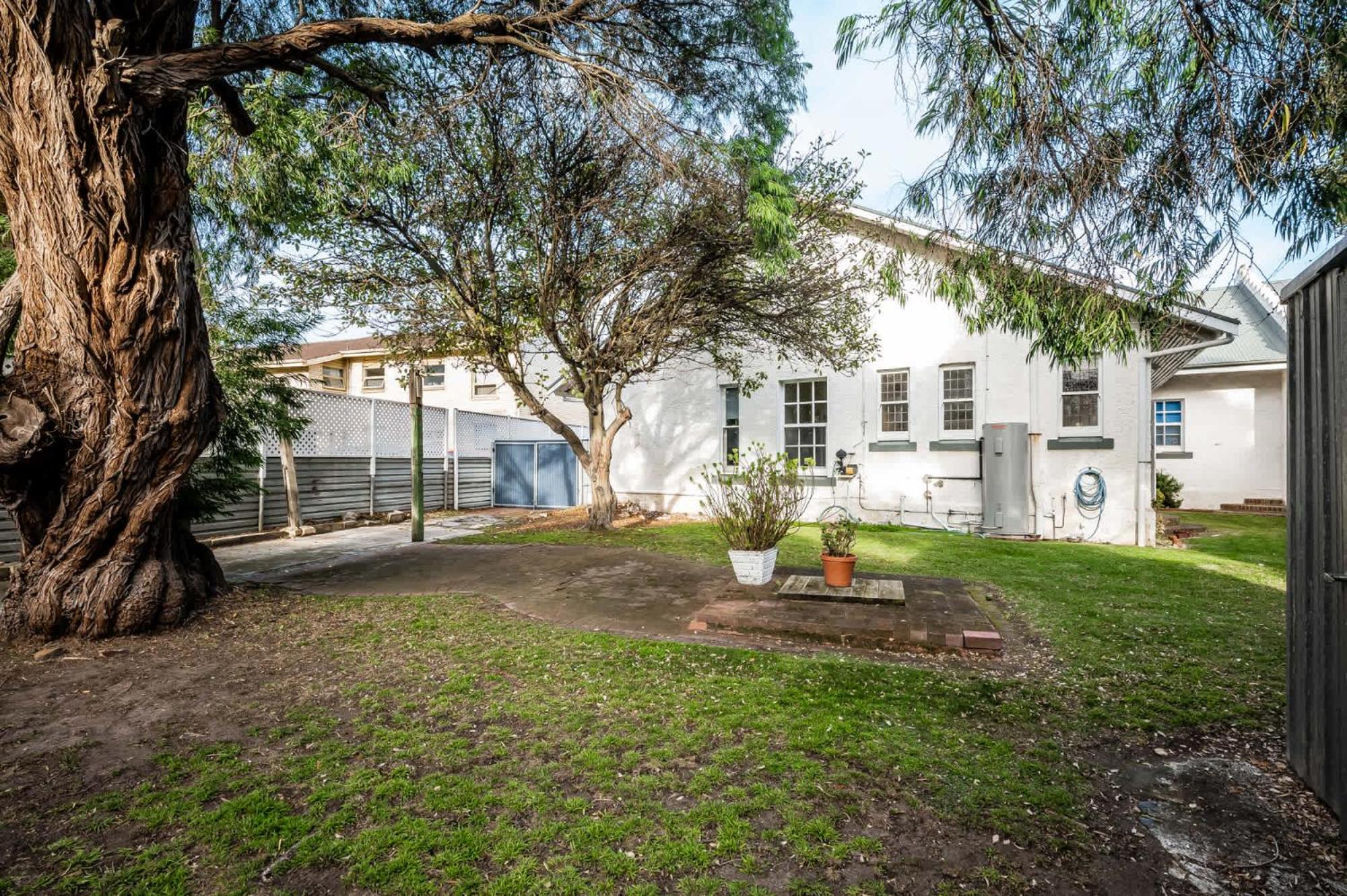 The Summer Lodge 32 Esplanade Victor Harbor - Linen Included