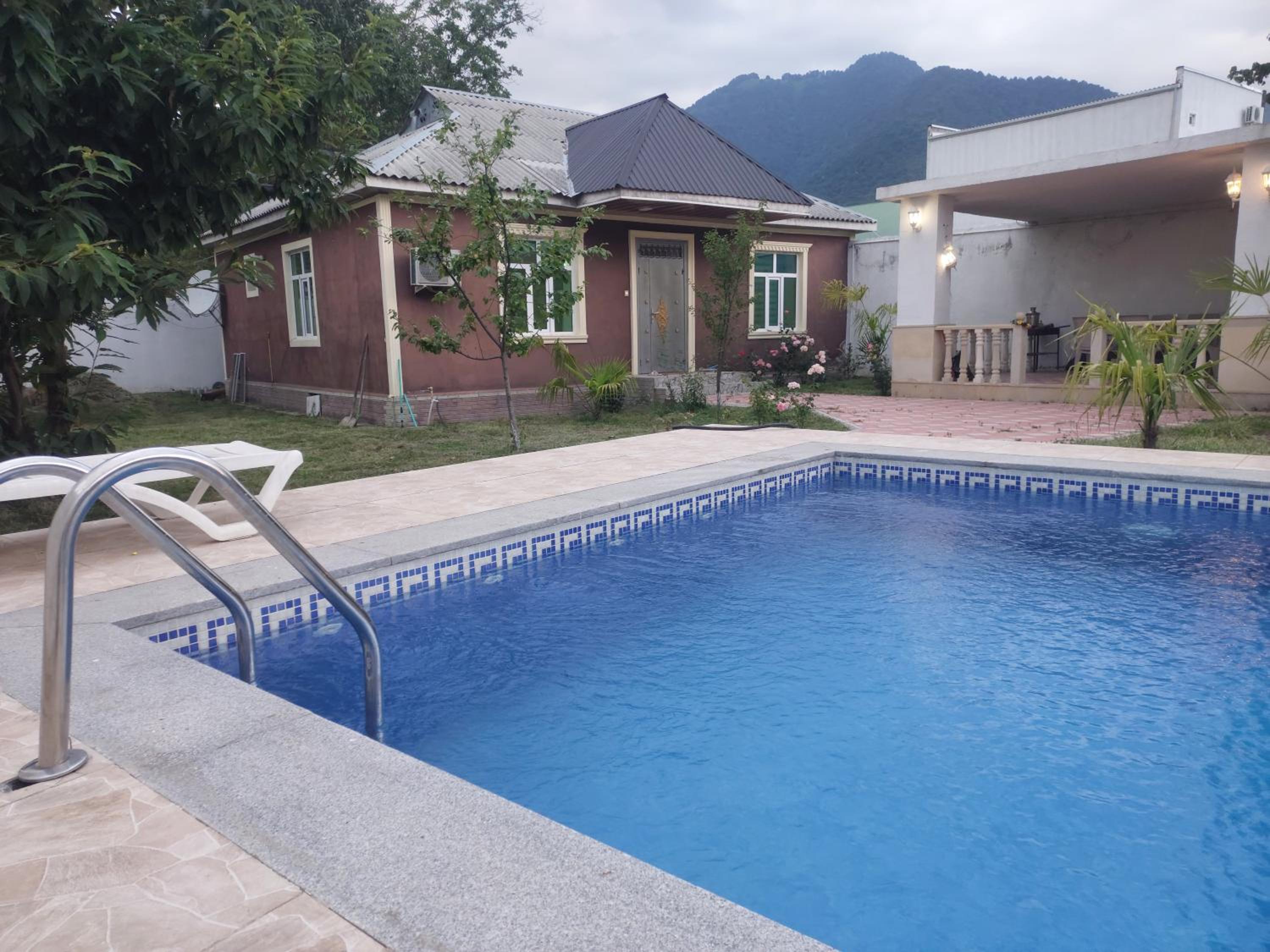Family House with Large Pool