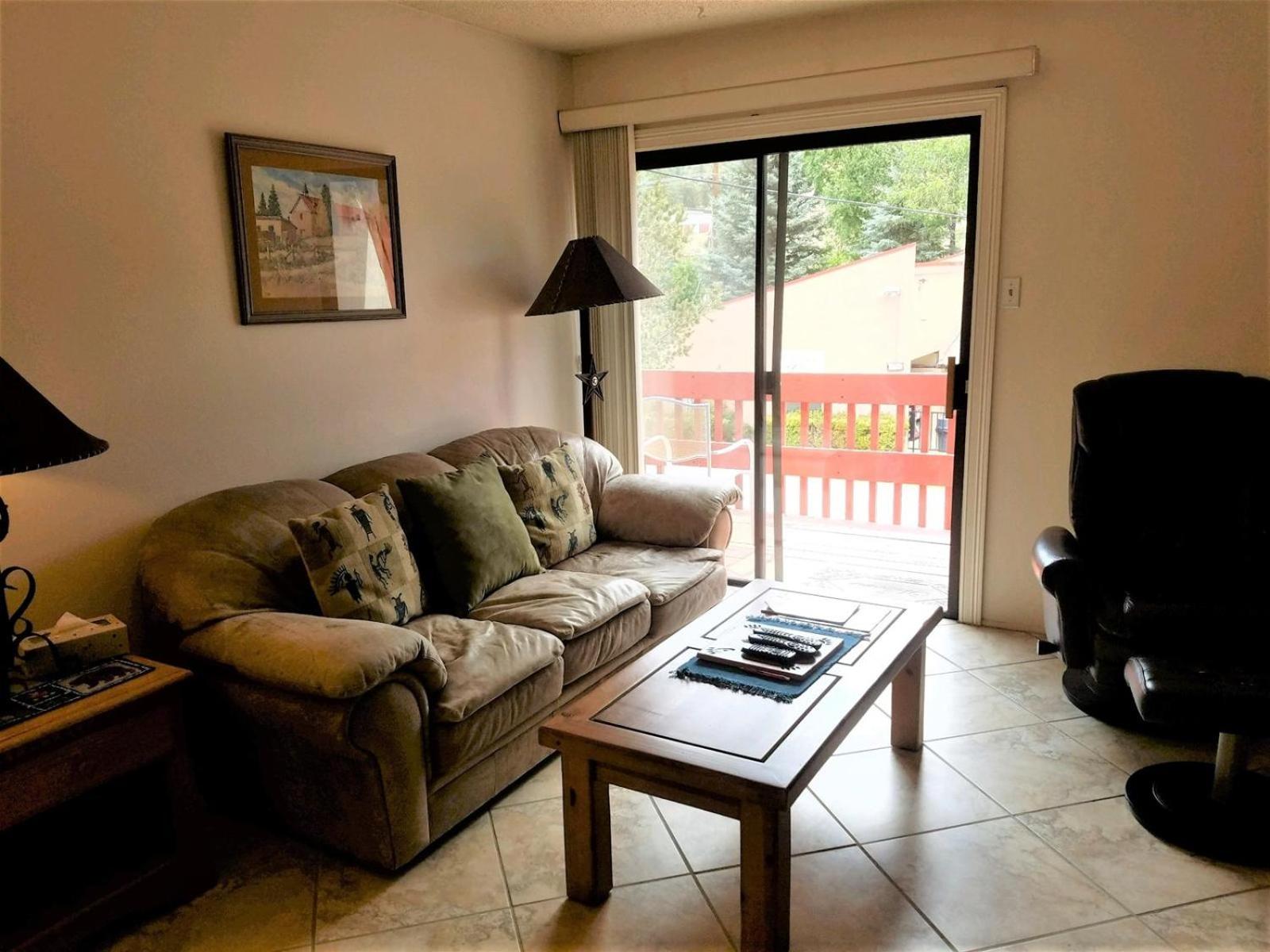 Pinecliff Retreat