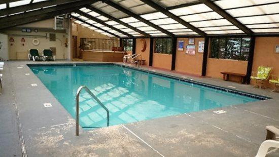 Pinecliff Retreat