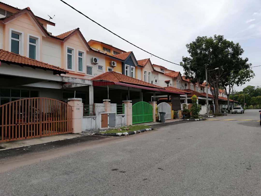Faeyz Homestay Pertam Jaya photo 1