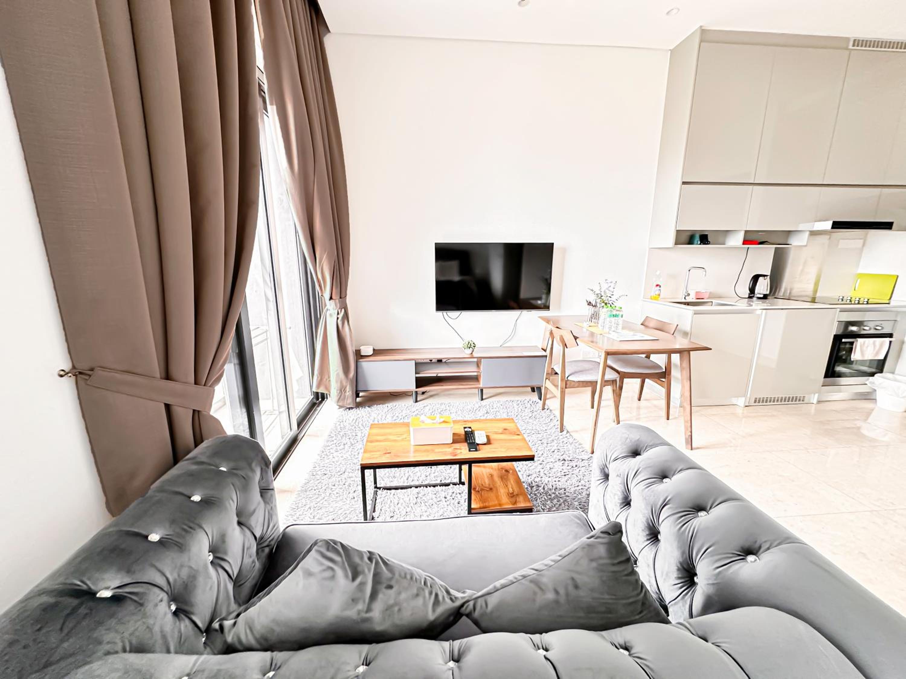Lucentia Residence By Home Horizon