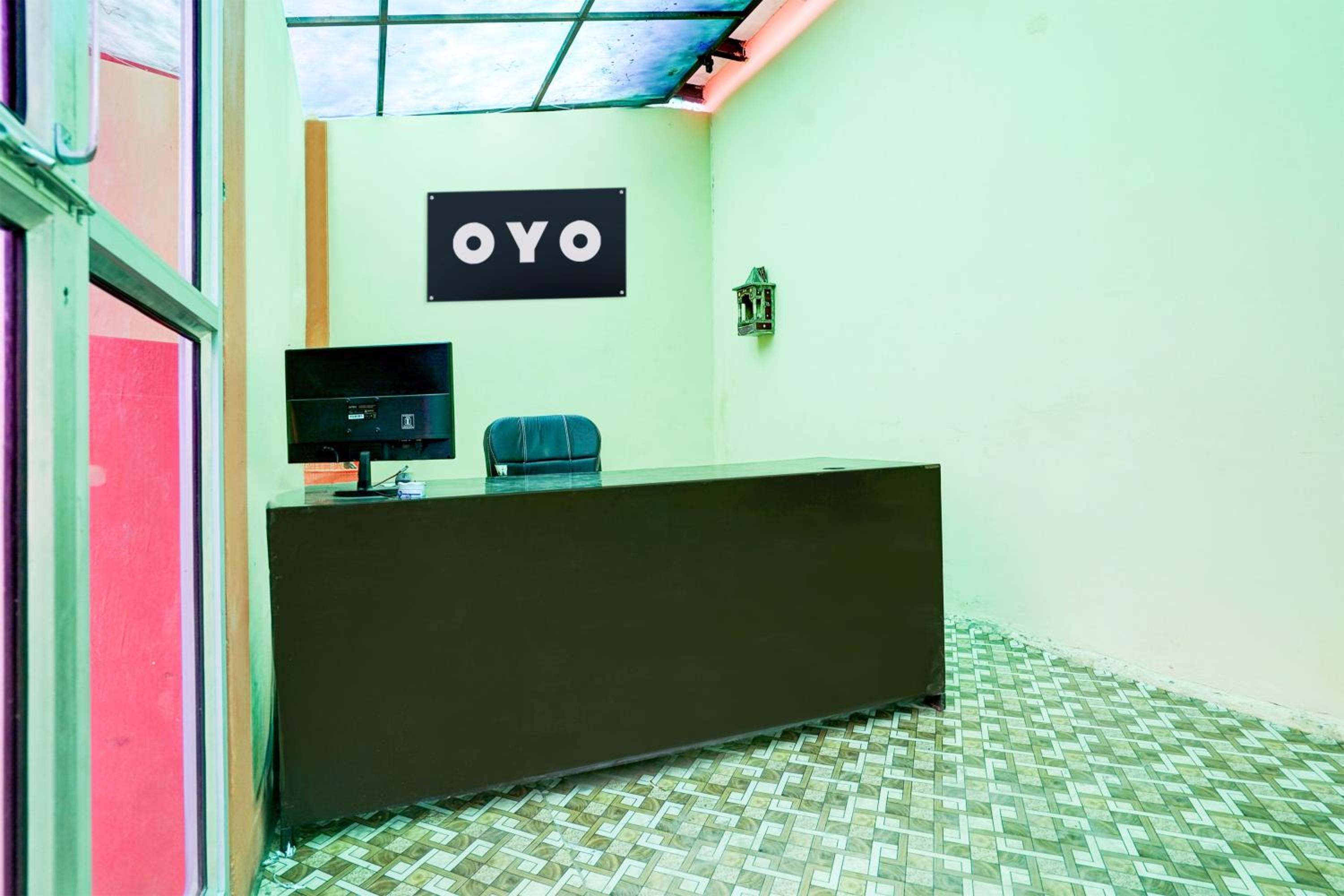 SPOT ON Tyagi Restaurant And Rooms