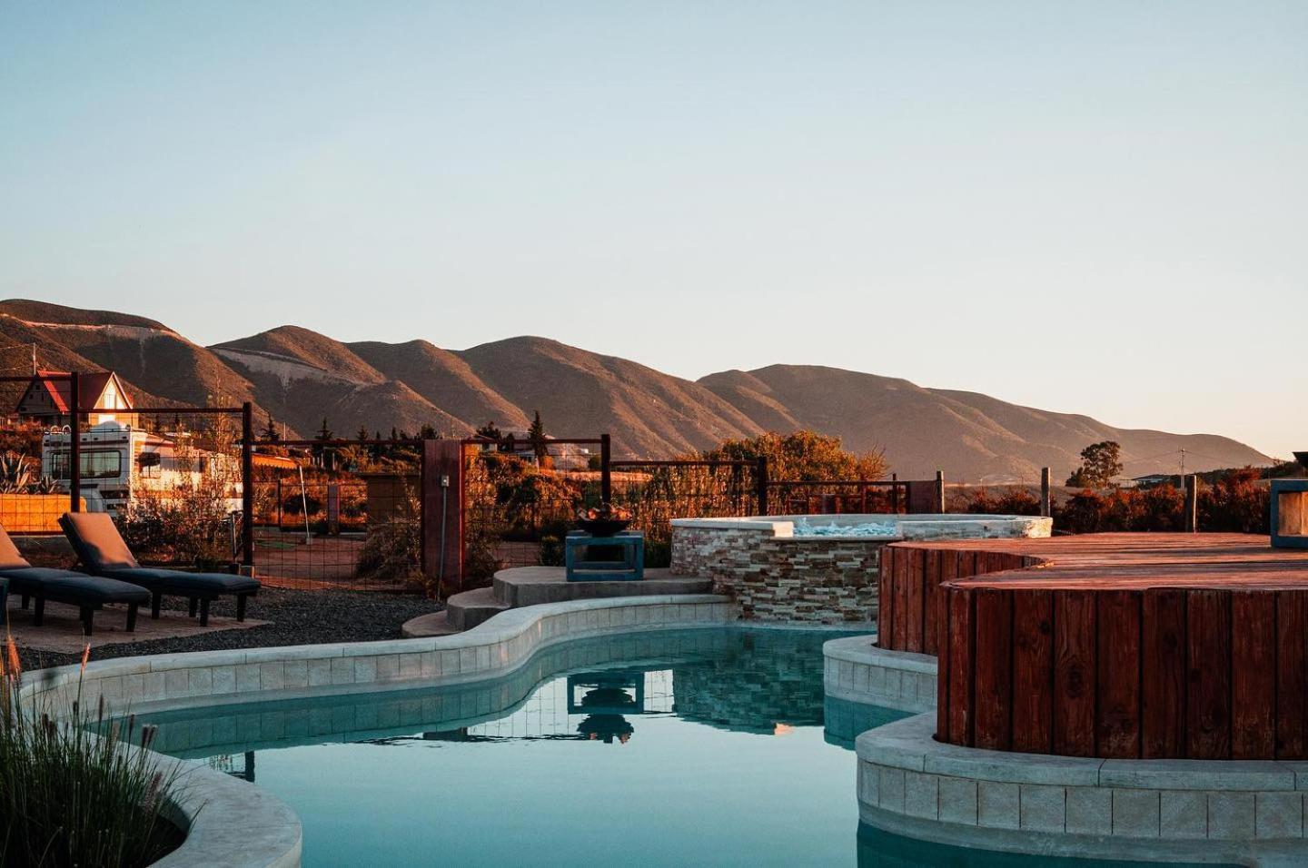 Ensenada Vacations - Glamping Valle de Guadalupe with Private Bathrooms by YUMA Resort - Property Image 7