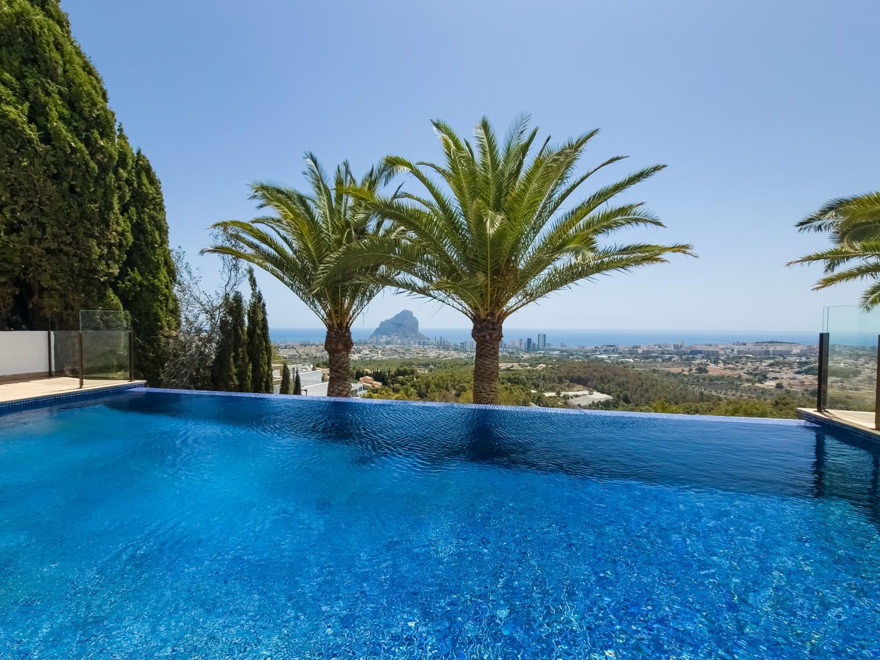AVANOA - Colina Del Sol view 3