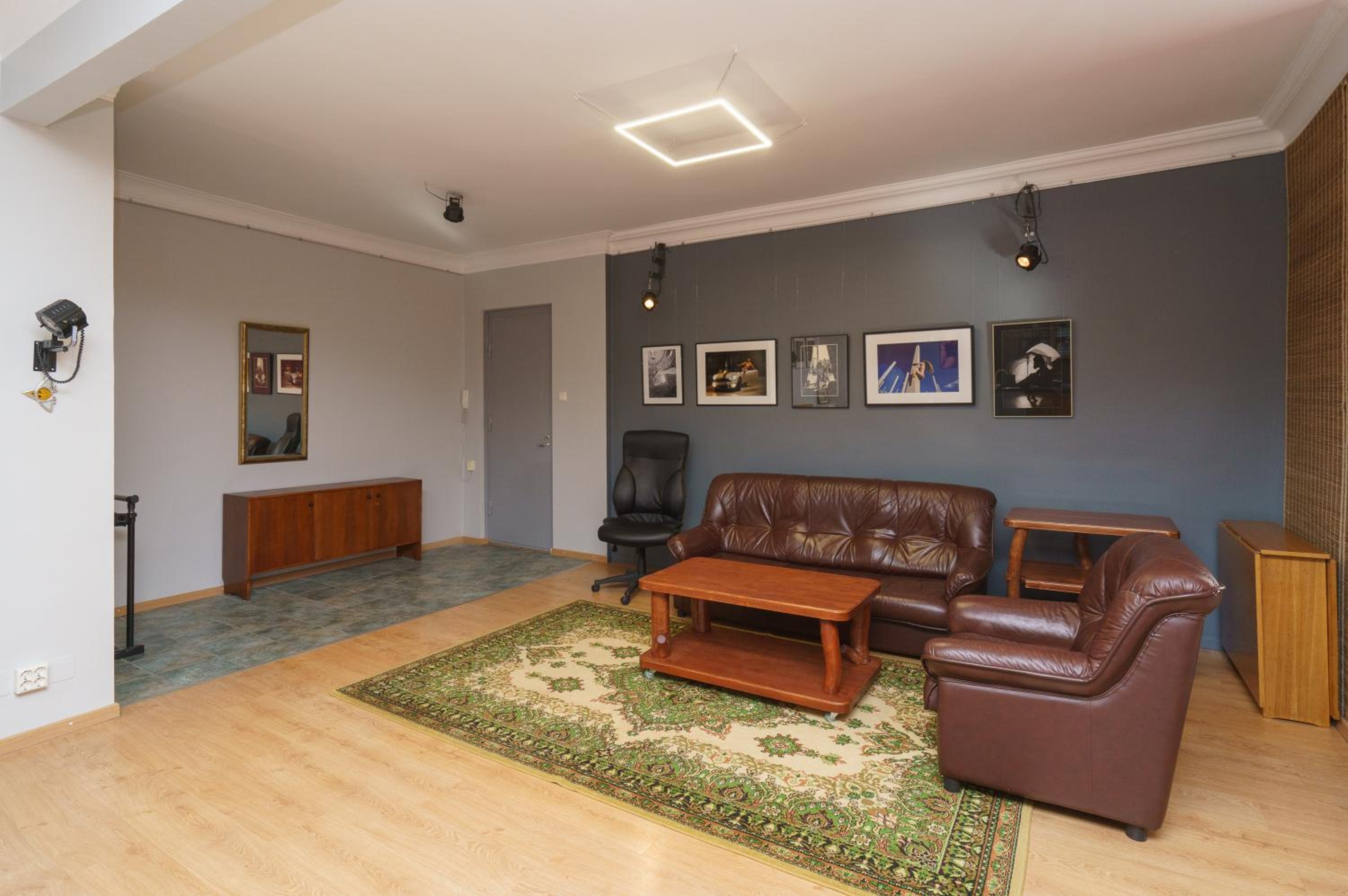 Tallinn Vacations - The Great American Gallery - Property Image 1