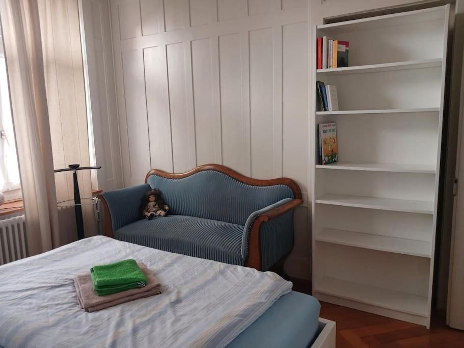 Charmante Jugendstilwohnung mit Tiefengaragenplatz