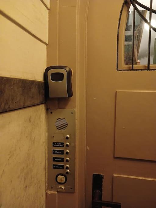 Charmante Jugendstilwohnung mit Tiefengaragenplatz
