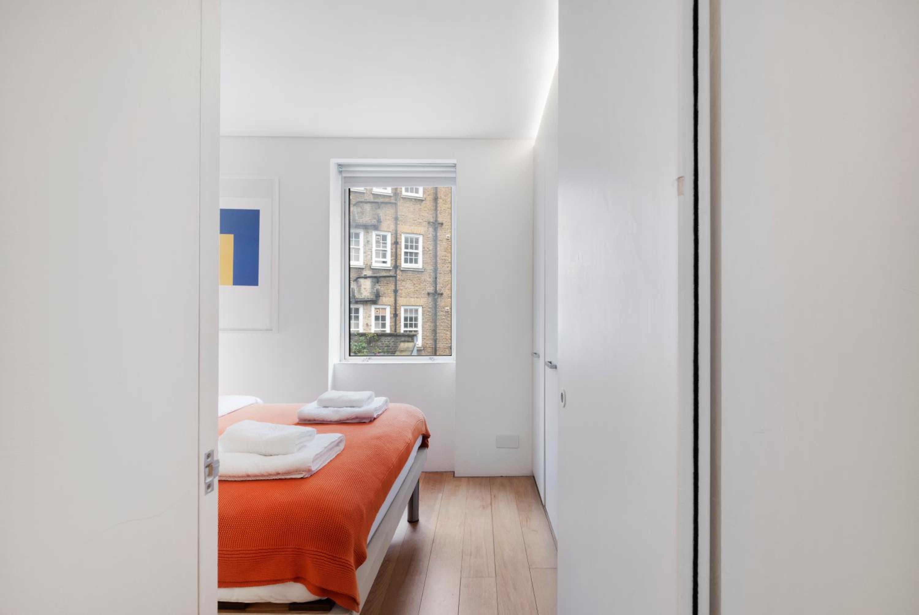 Fitzrovia Apartment By Morethanstays