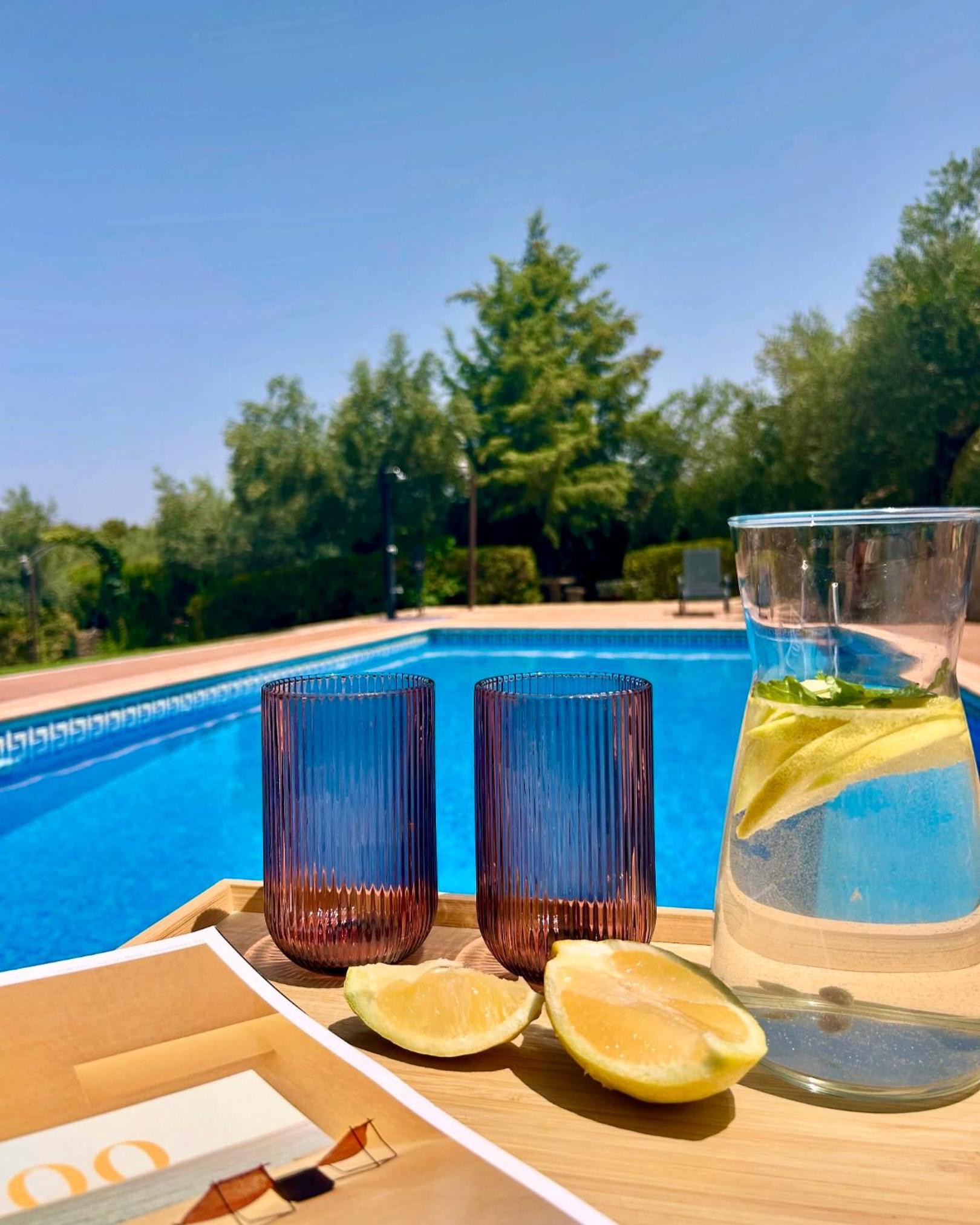 Hotel Lenta Suites - Image 1