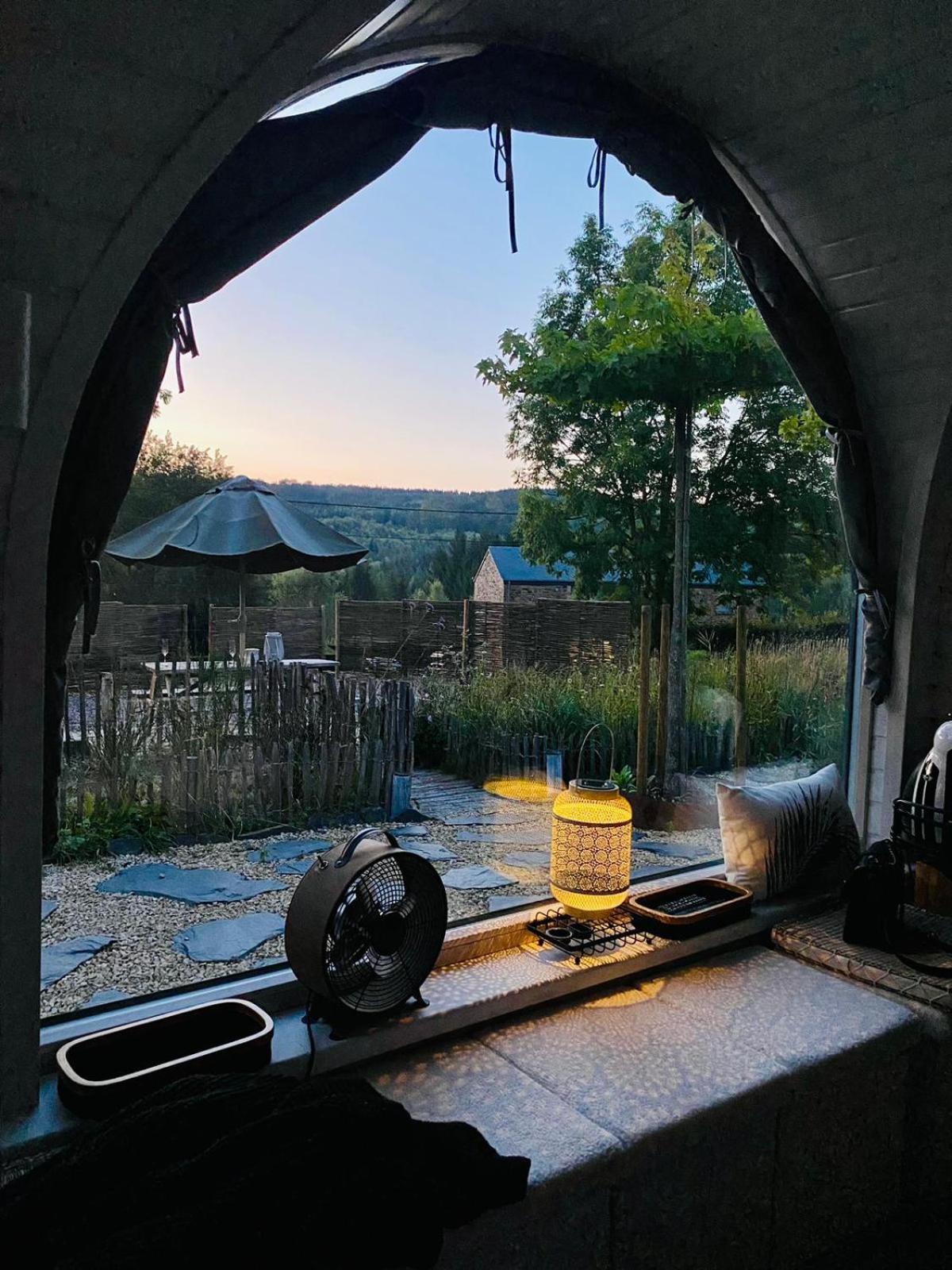 La CABANE LUXUEUSE AVEC JACUZY
