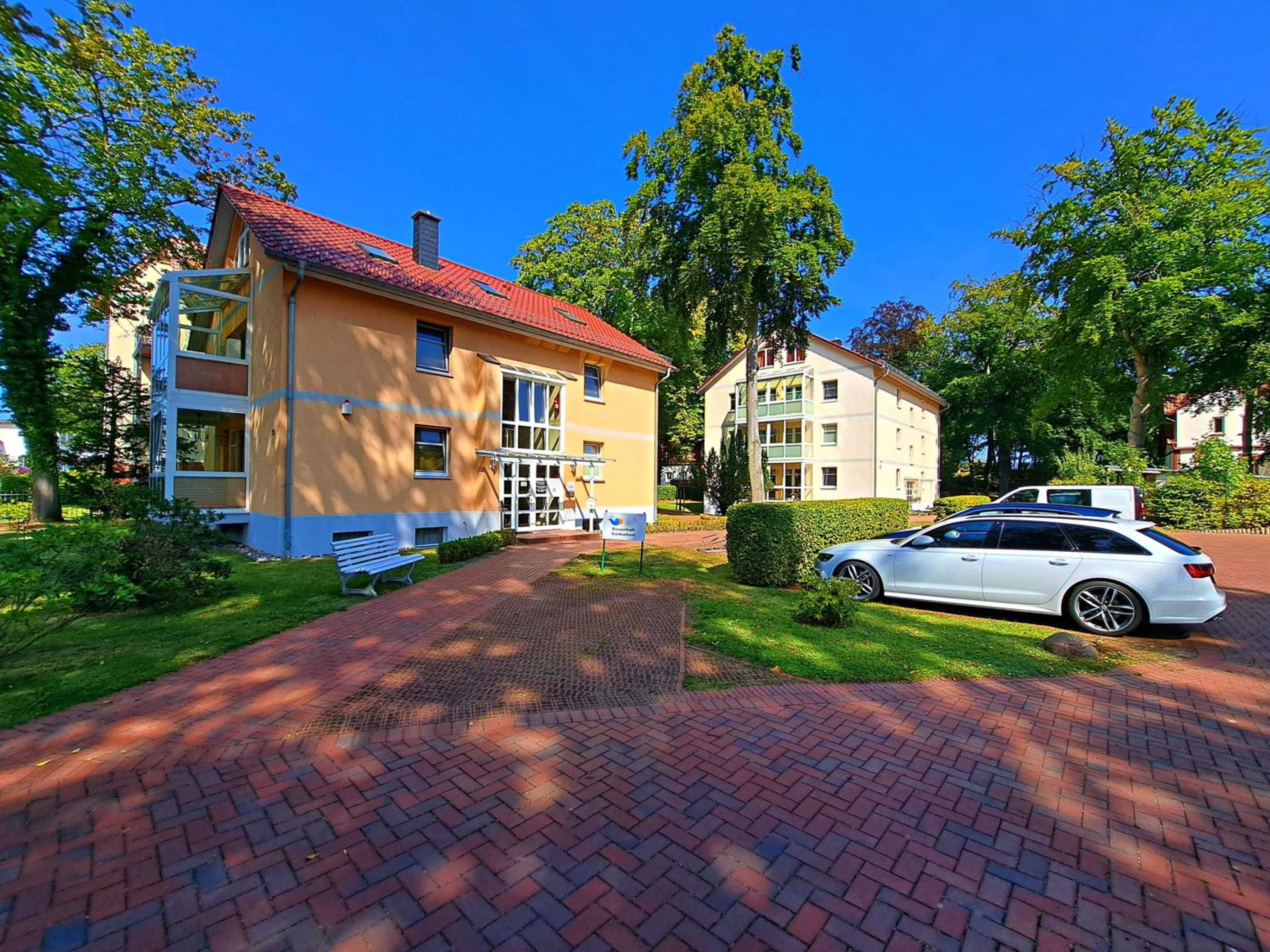 Ostseepark Waterfront_ Karavelle 32