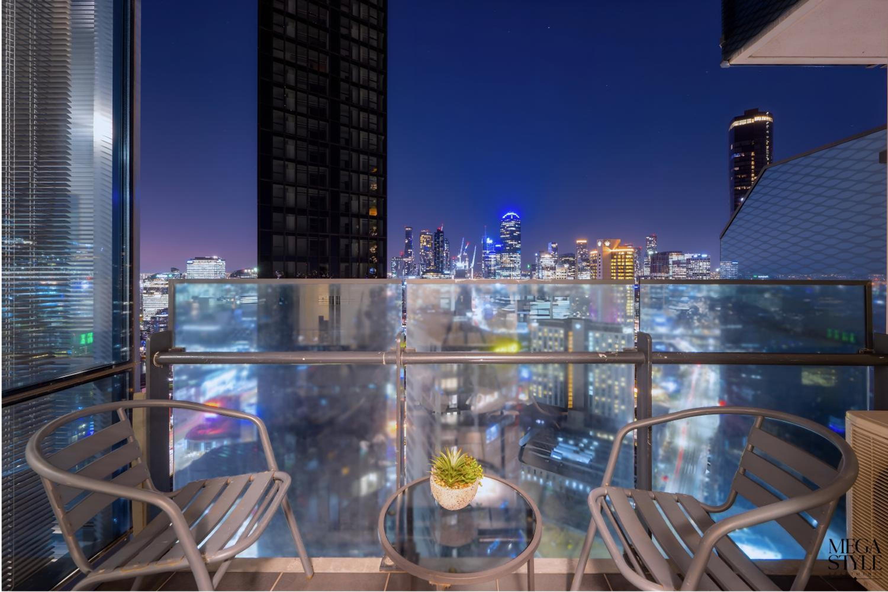 Mega Style Apartments Mainpoint