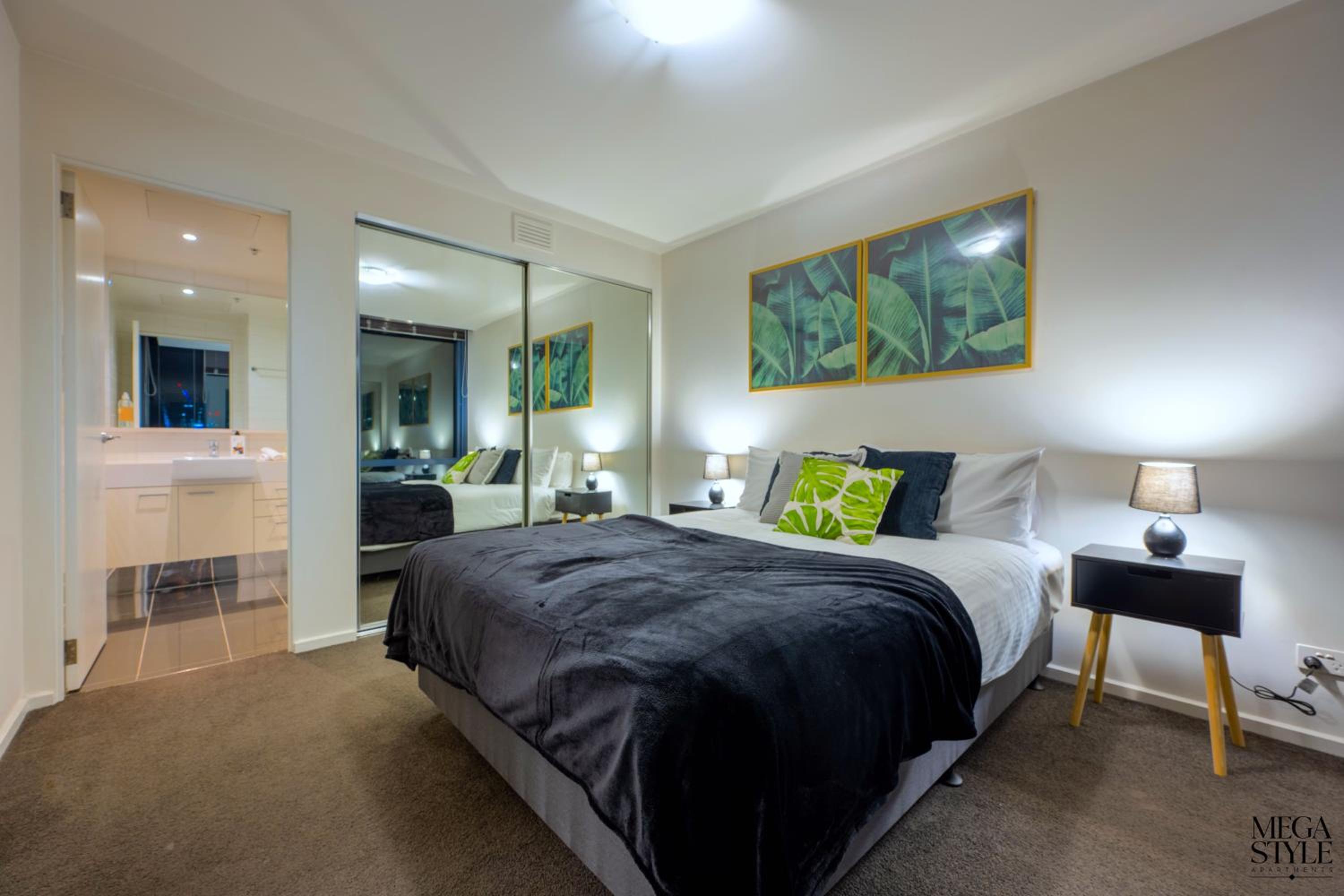 Mega Style Apartments Mainpoint