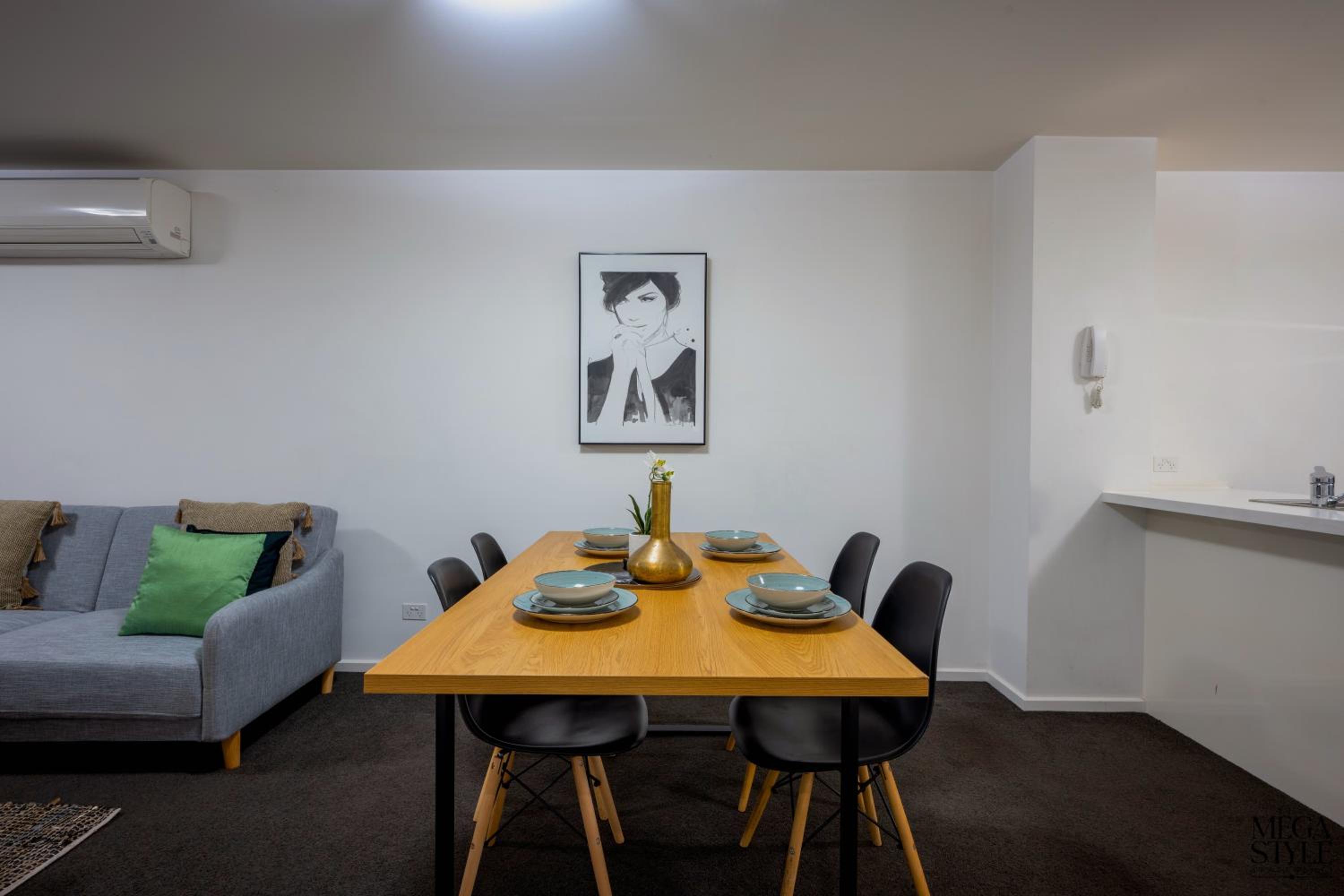 Mega Style Apartments Mainpoint