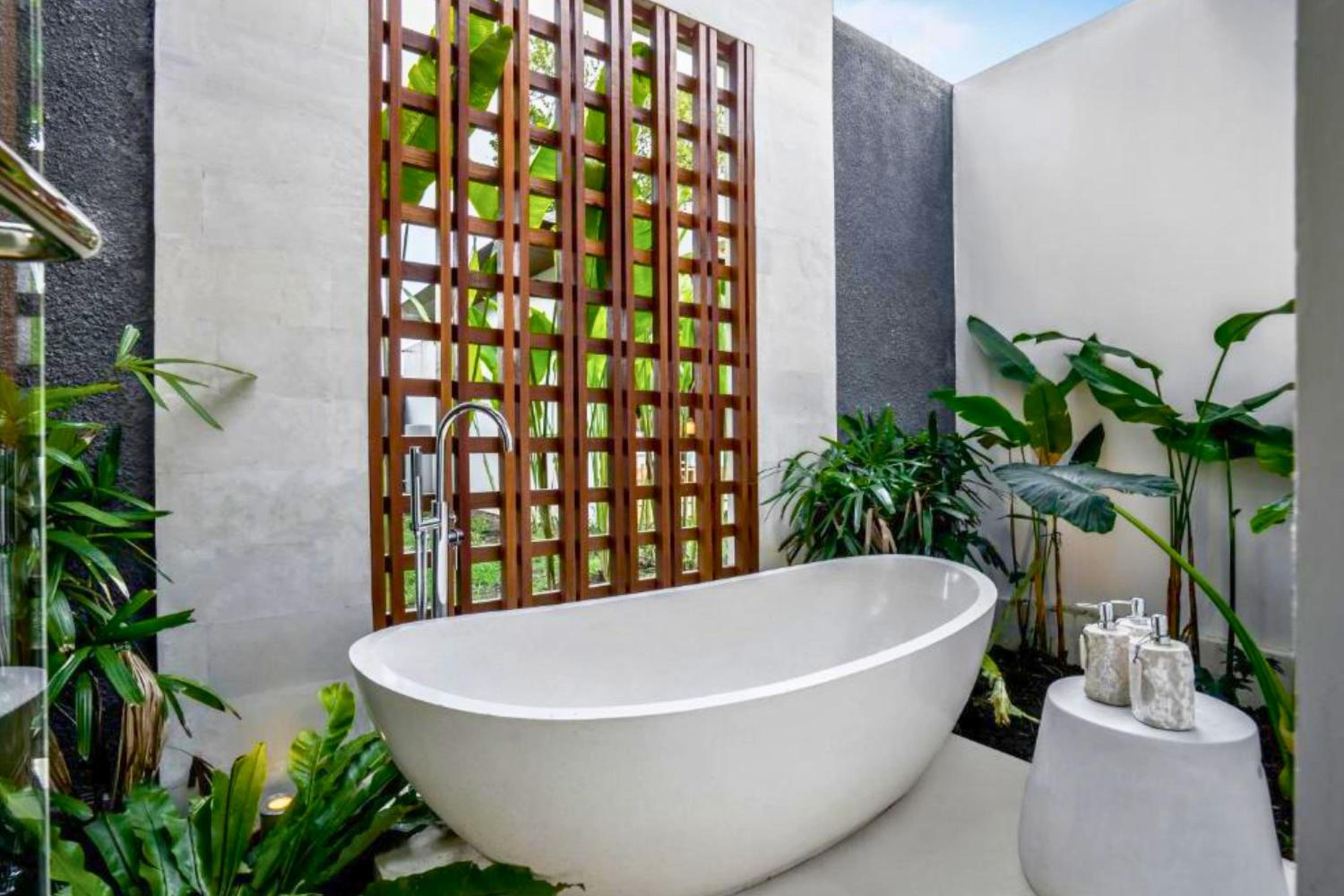 Bharani 5 BR Private Pool Villa ZN208