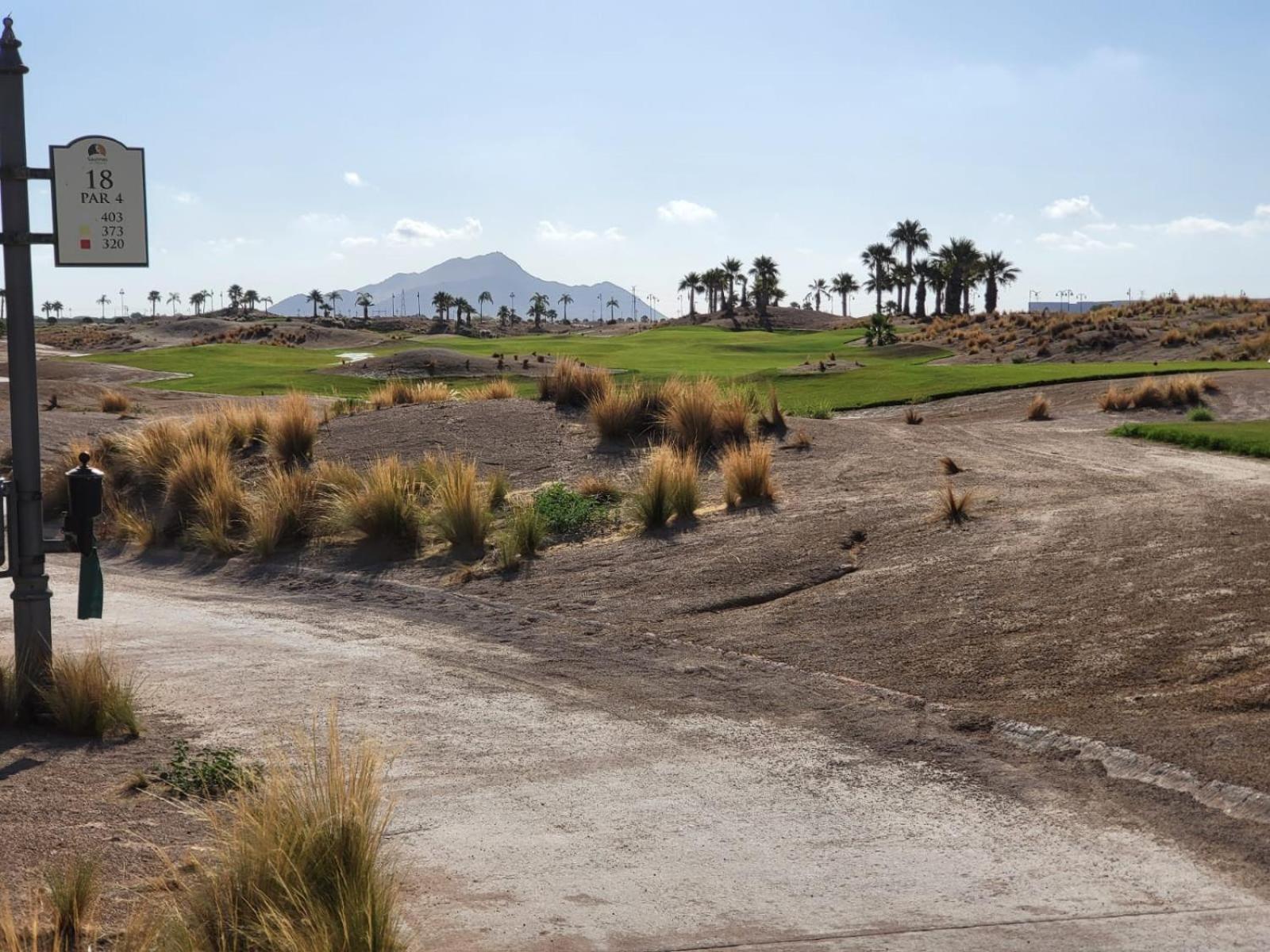 Bonito Penthouse en Campo de Golf con Piscina