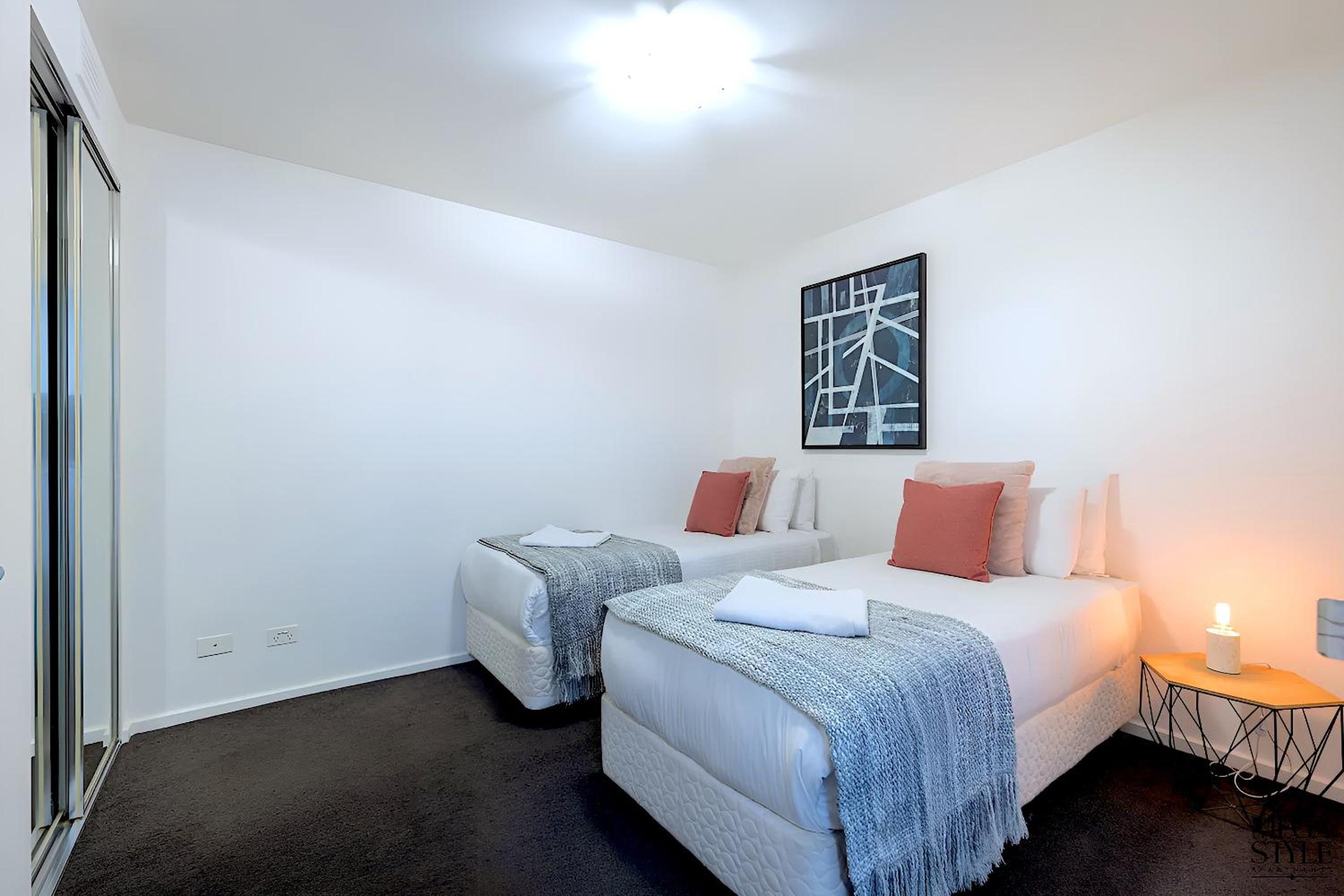 Mega Style Apartments Mainpoint