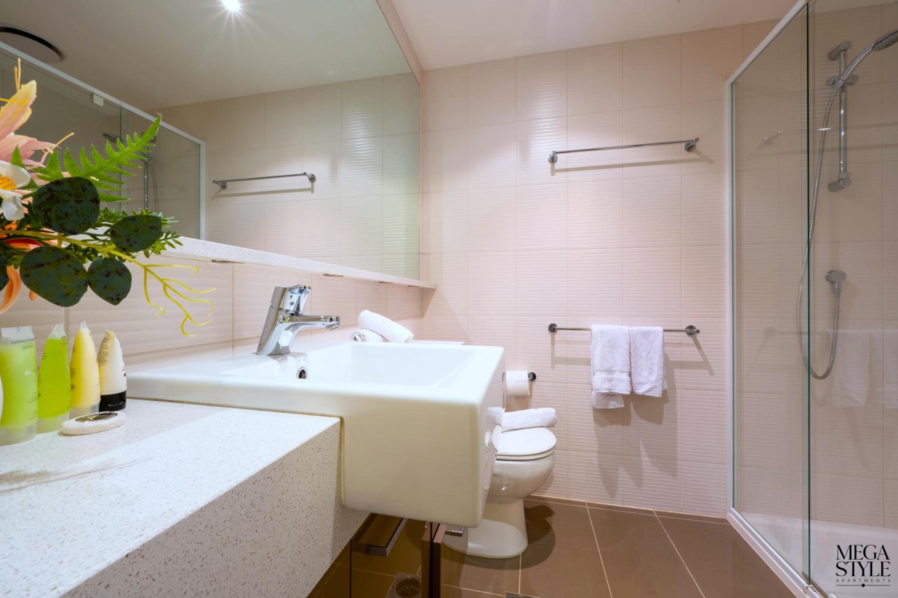 Mega Style Apartments Mainpoint