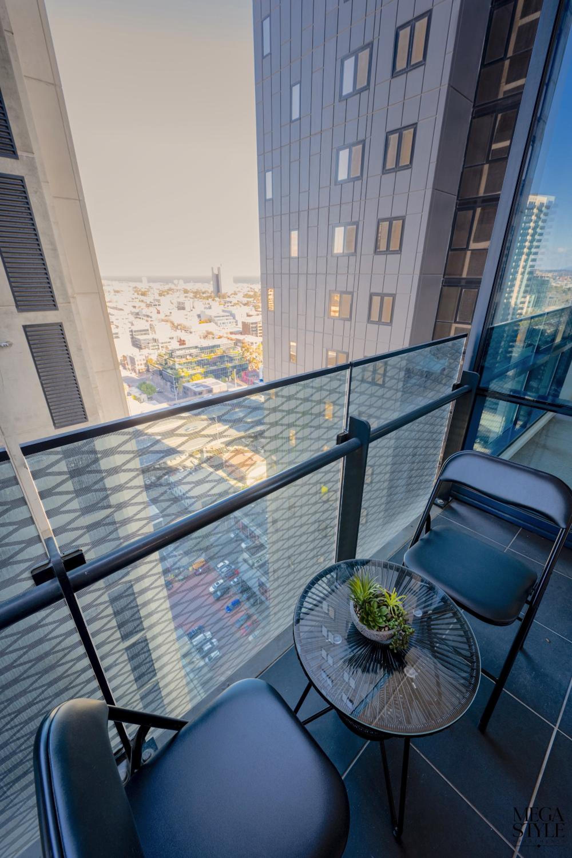 Mega Style Apartments Mainpoint