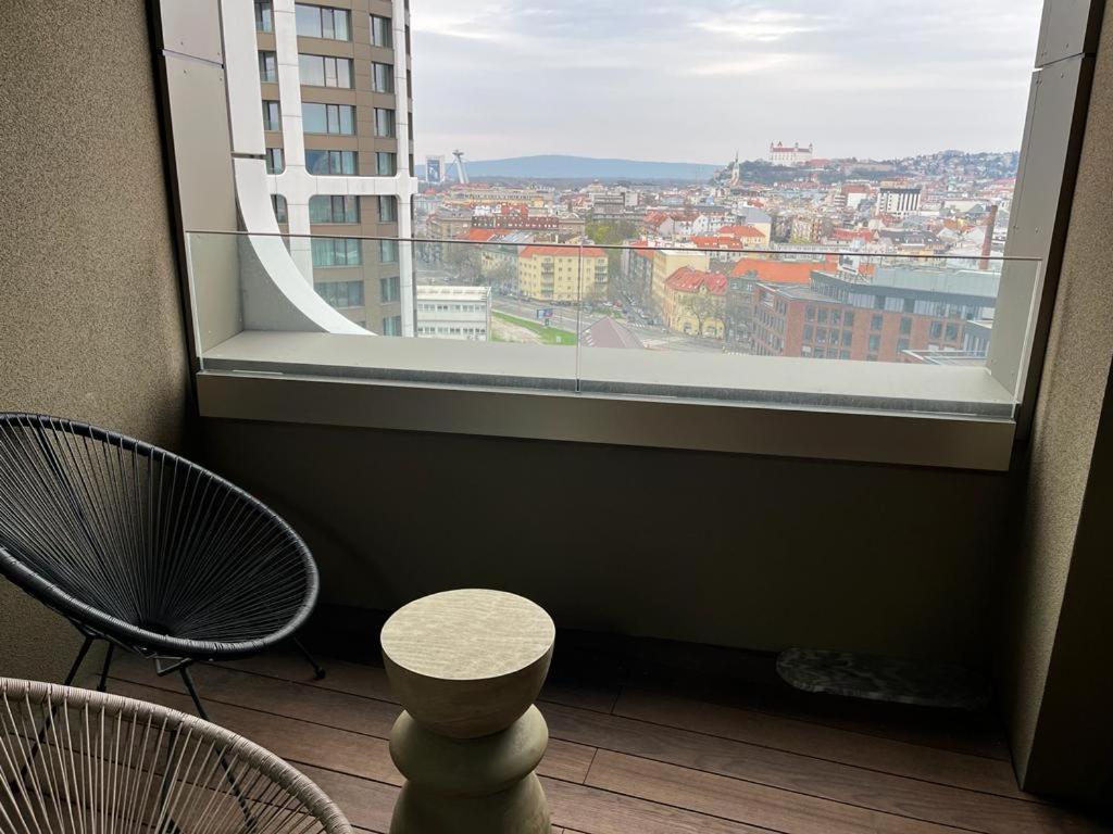 Luxury flat in Sky Park, castle view, free parking view 4