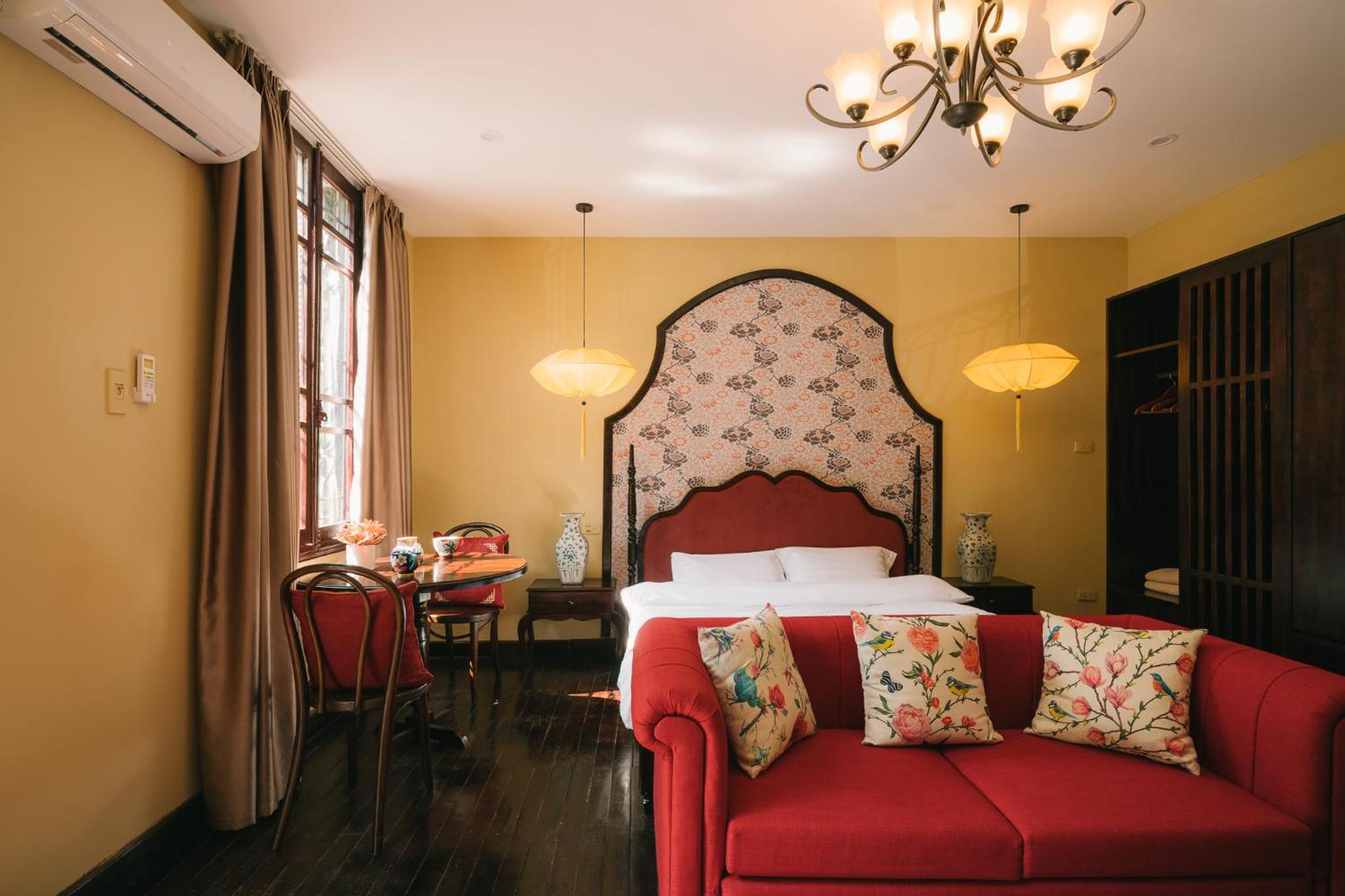 High-class French villa 168m2 by SSens Homes