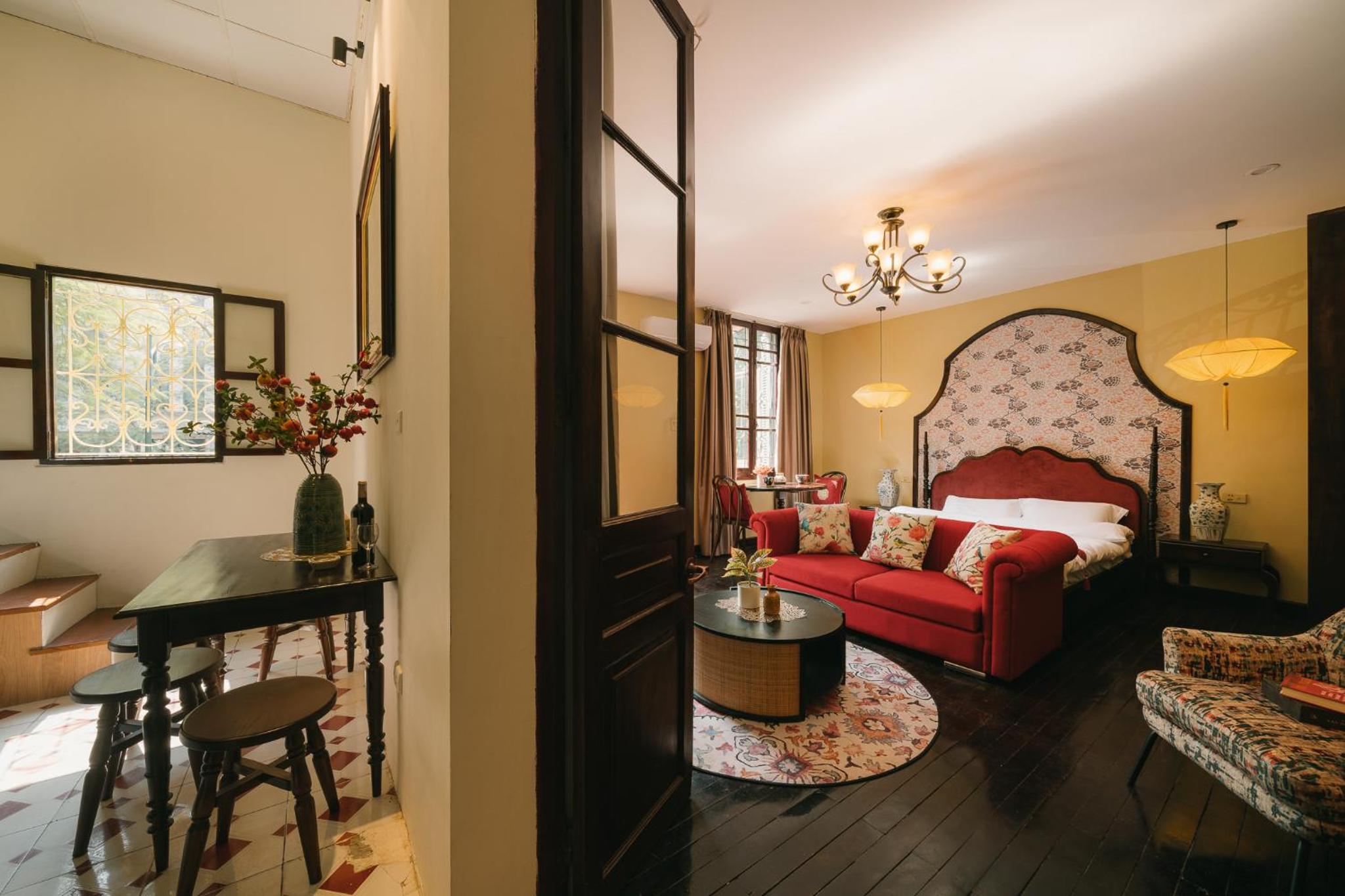 hotel room
