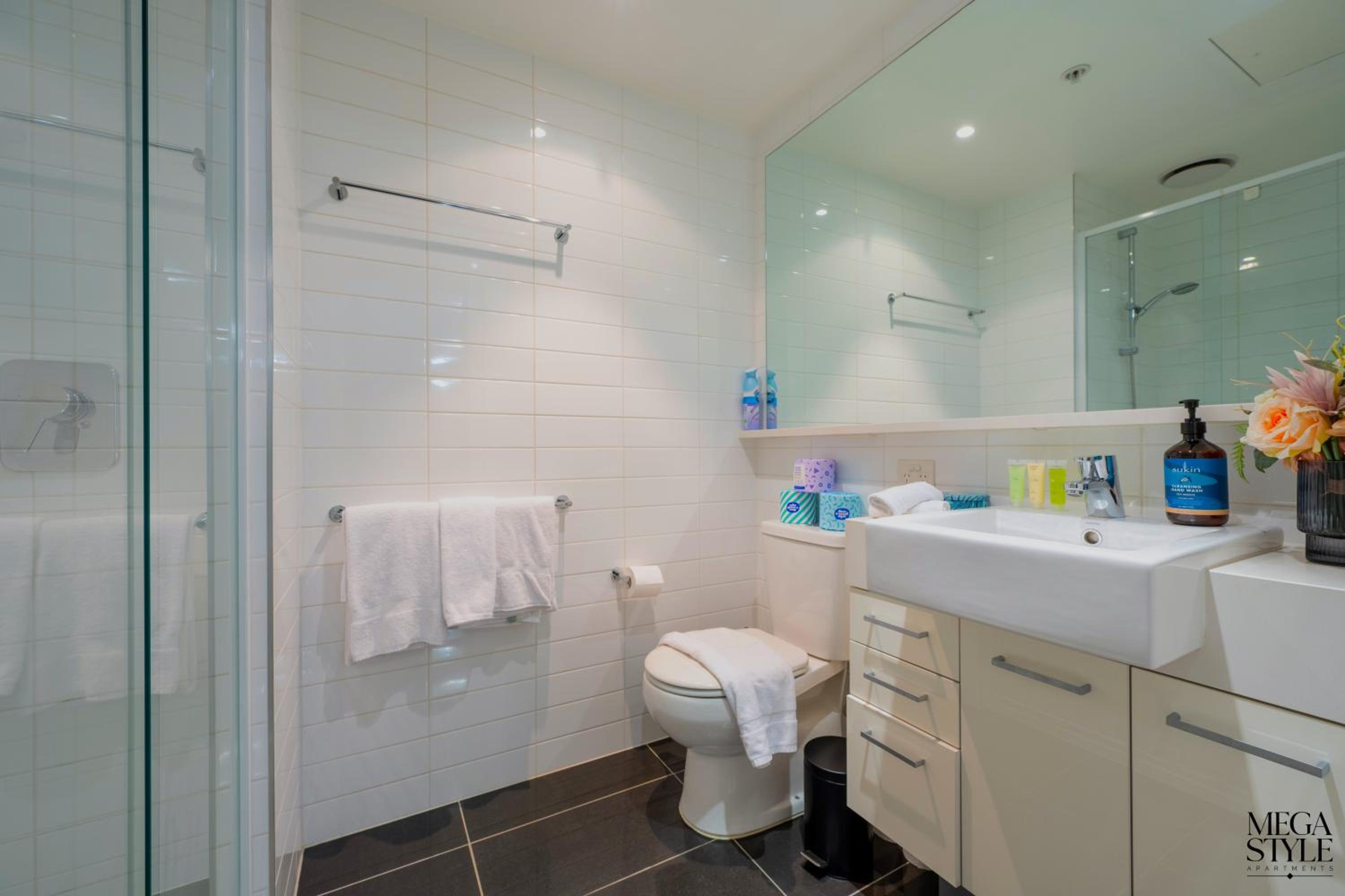 Mega Style Apartments Mainpoint