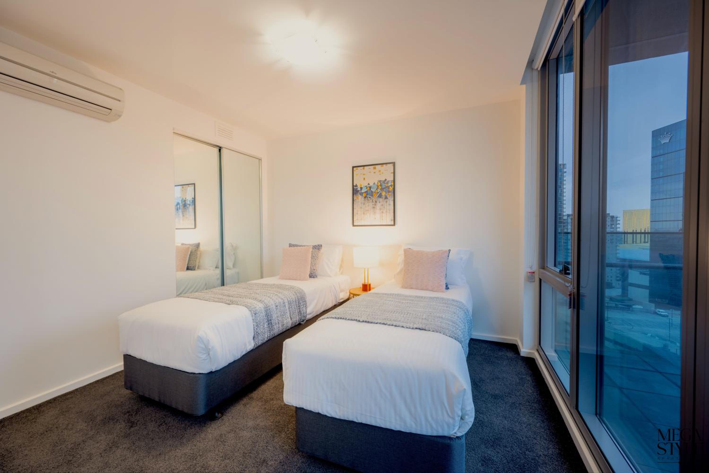 Mega Style Apartments Mainpoint