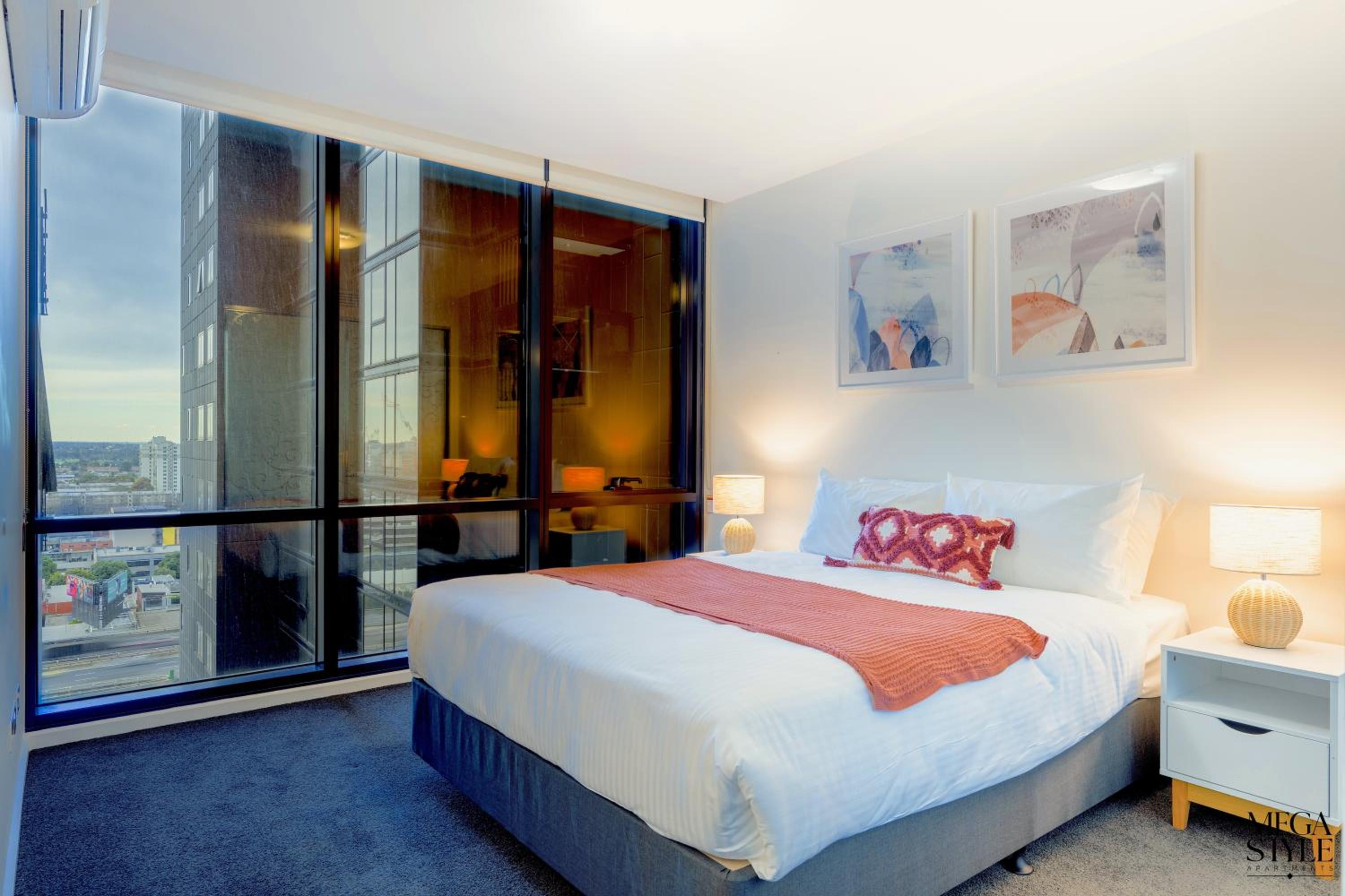 Mega Style Apartments Mainpoint