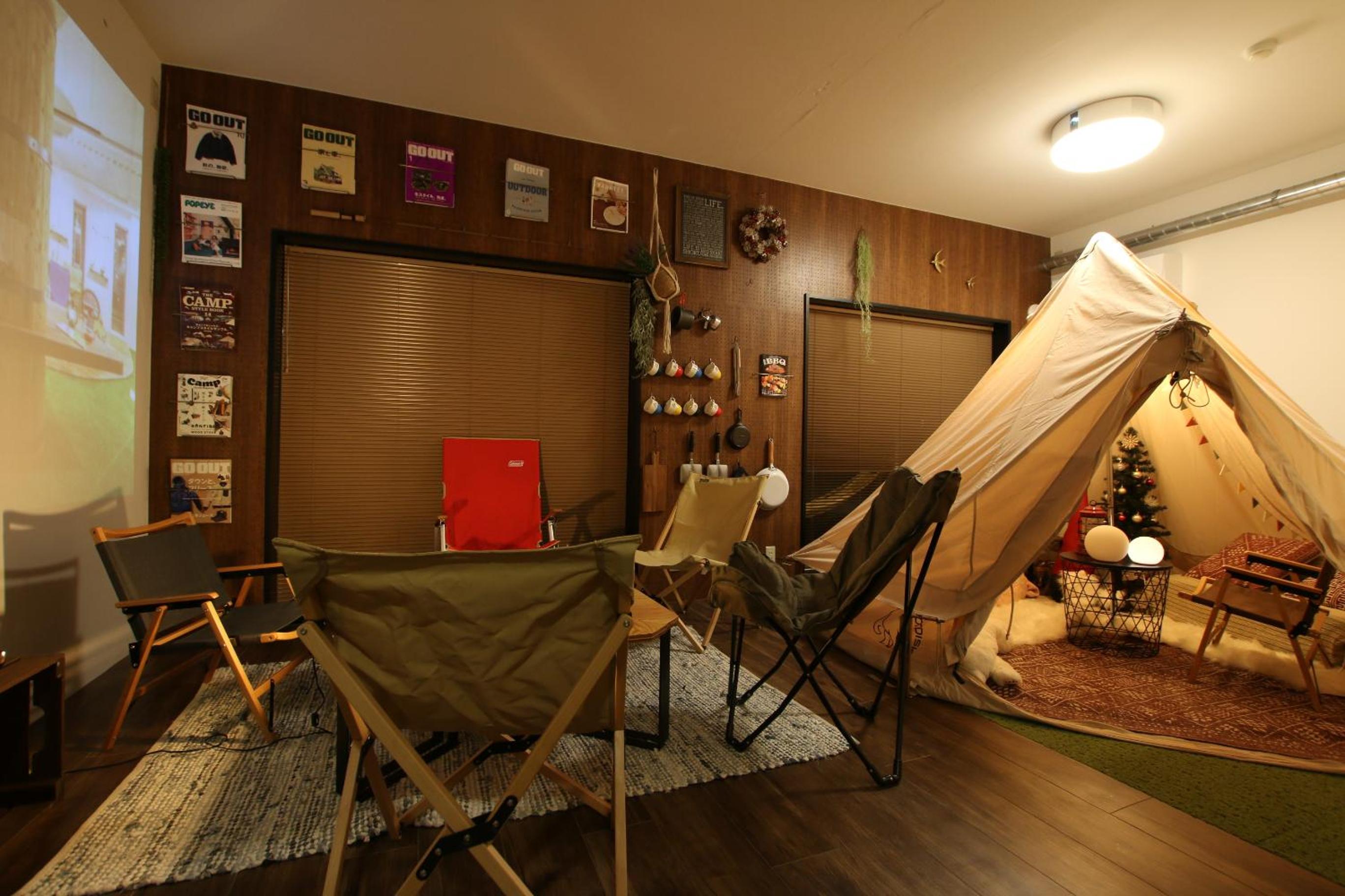 365BASE outdoor hostel