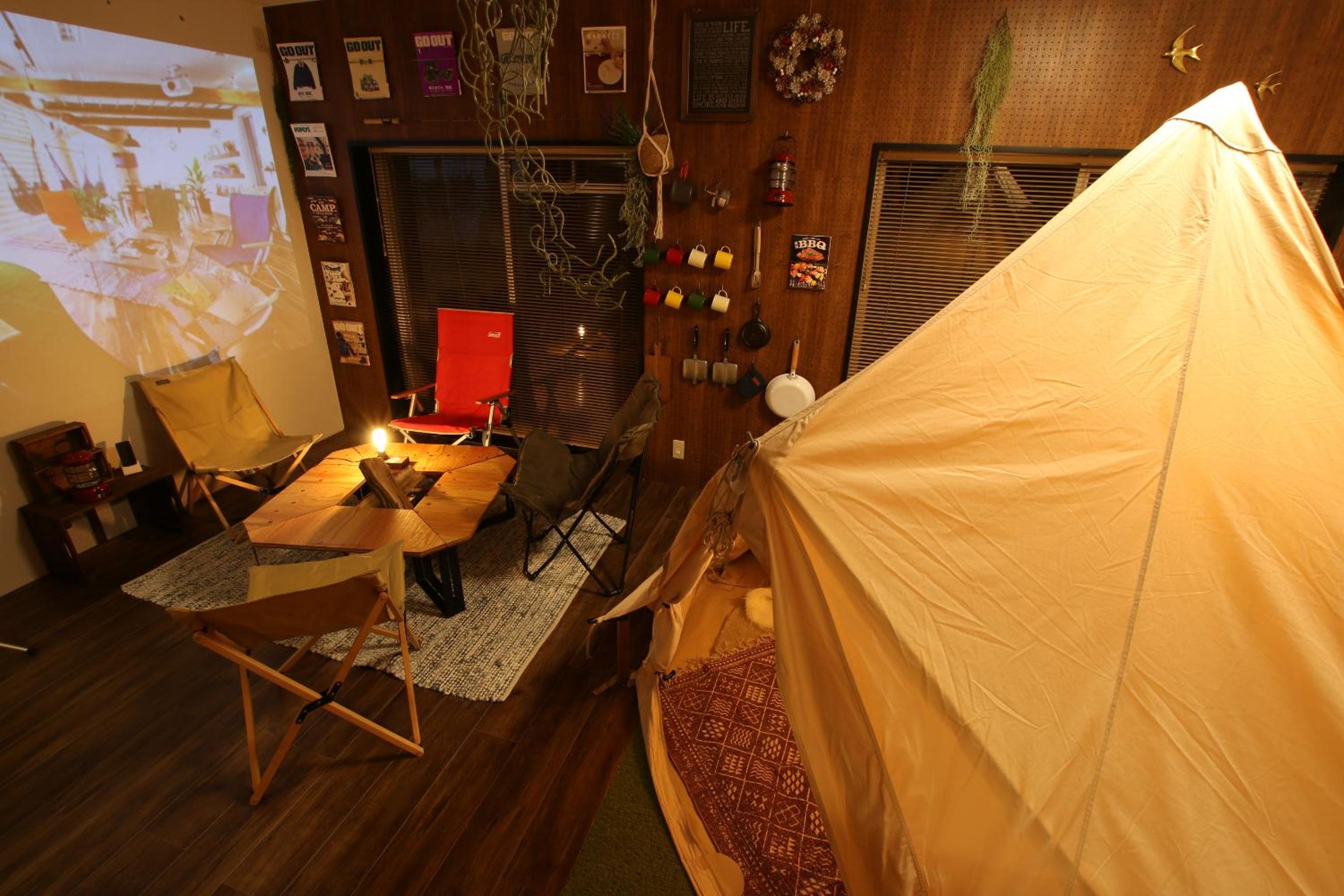 365BASE outdoor hostel