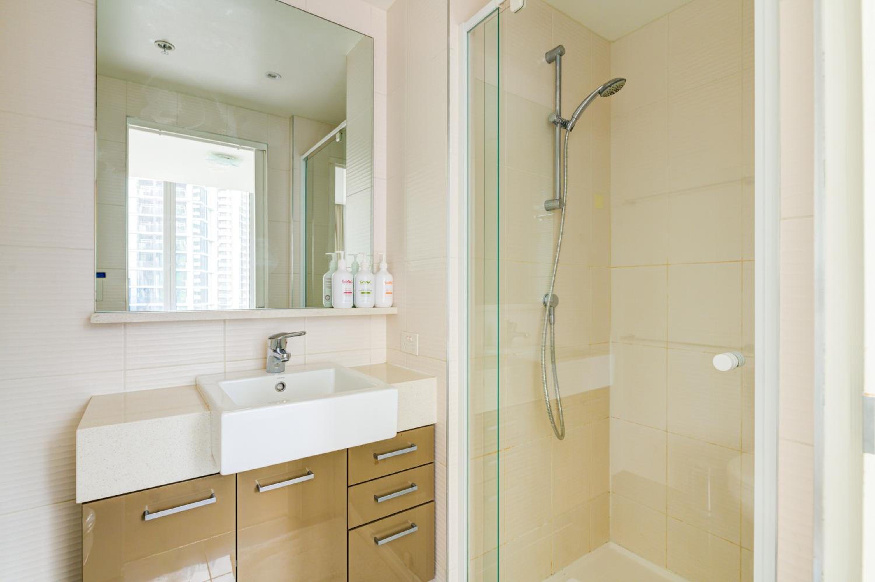 Mega Style Apartments Mainpoint
