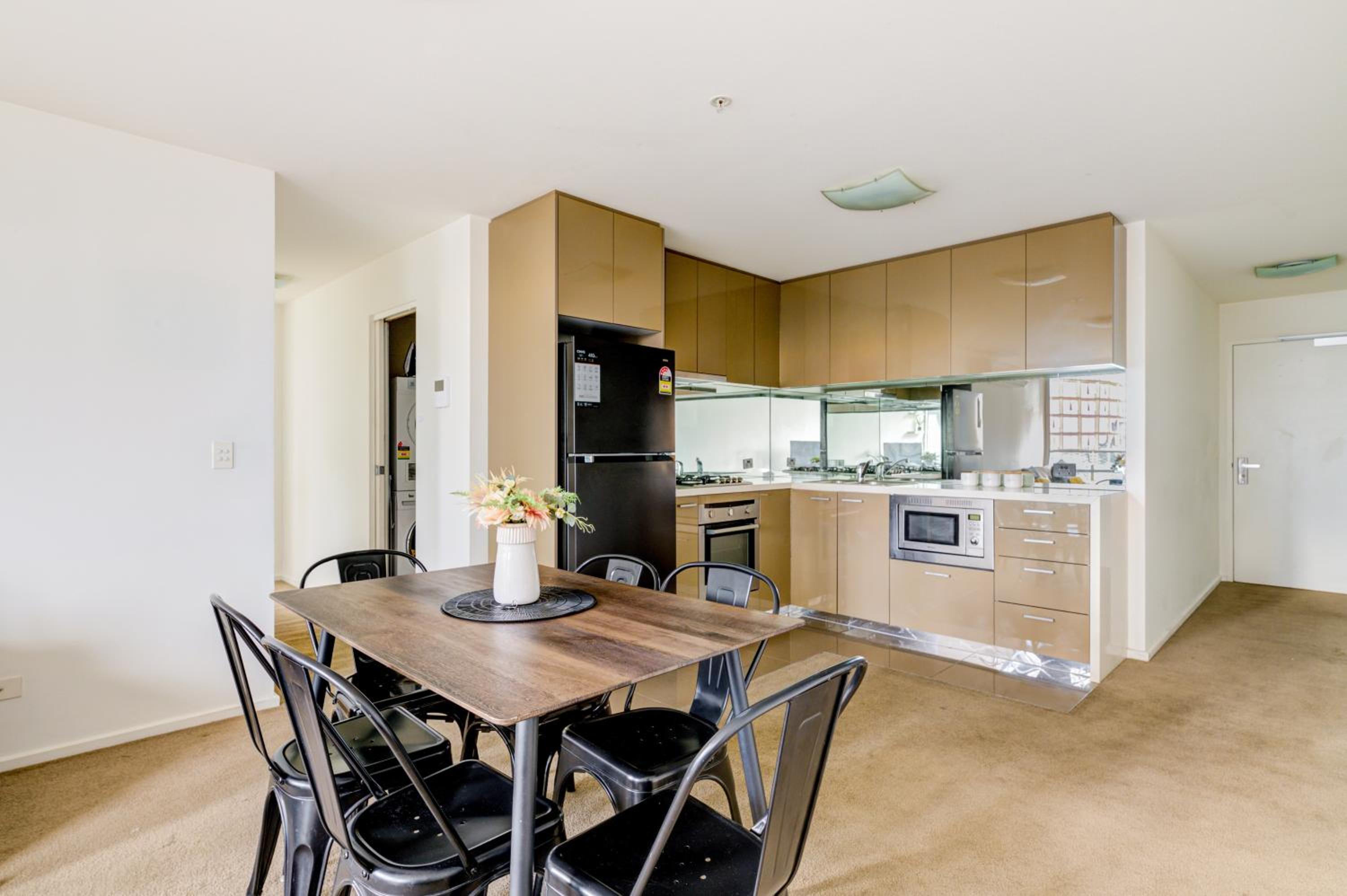 Mega Style Apartments Mainpoint