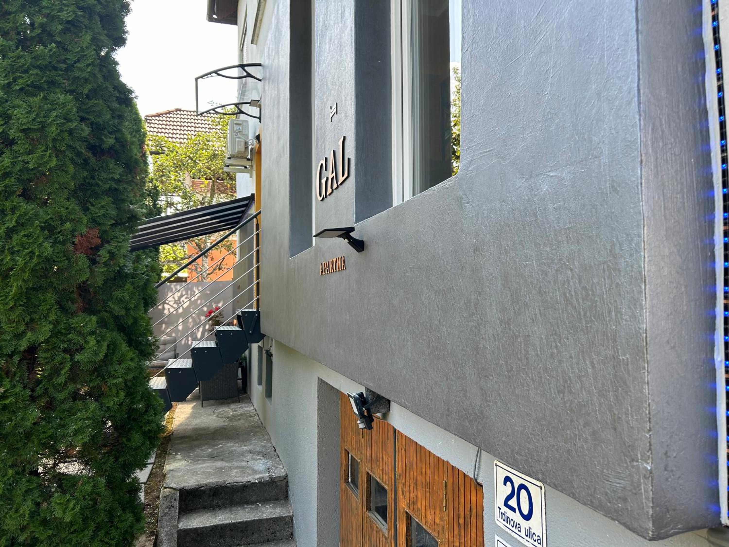 Photo 13