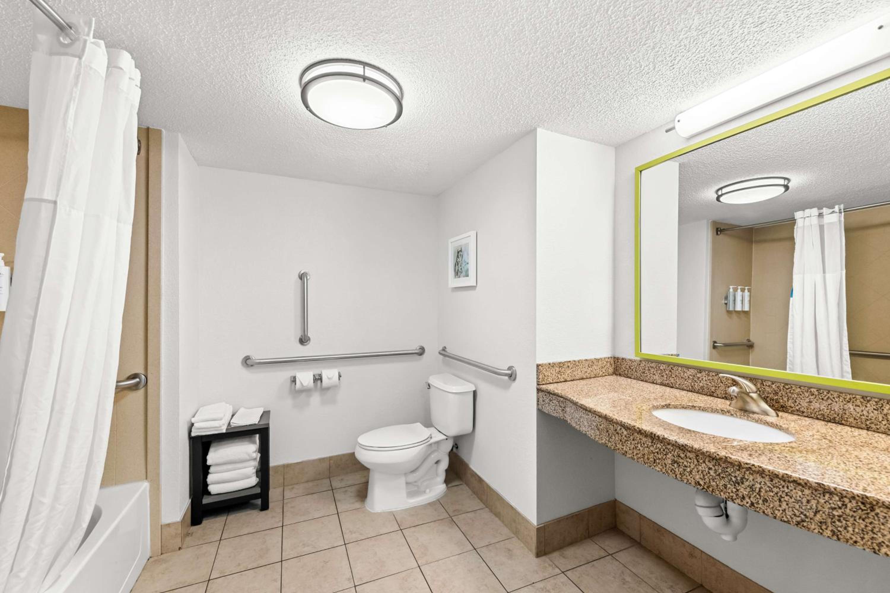 Chattanooga Vacations - Hampton Inn Chattanooga-North - Property Image 13