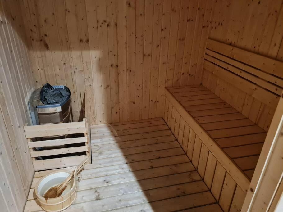 Mini Studio Near Gleneagles 10 mins to KLCC