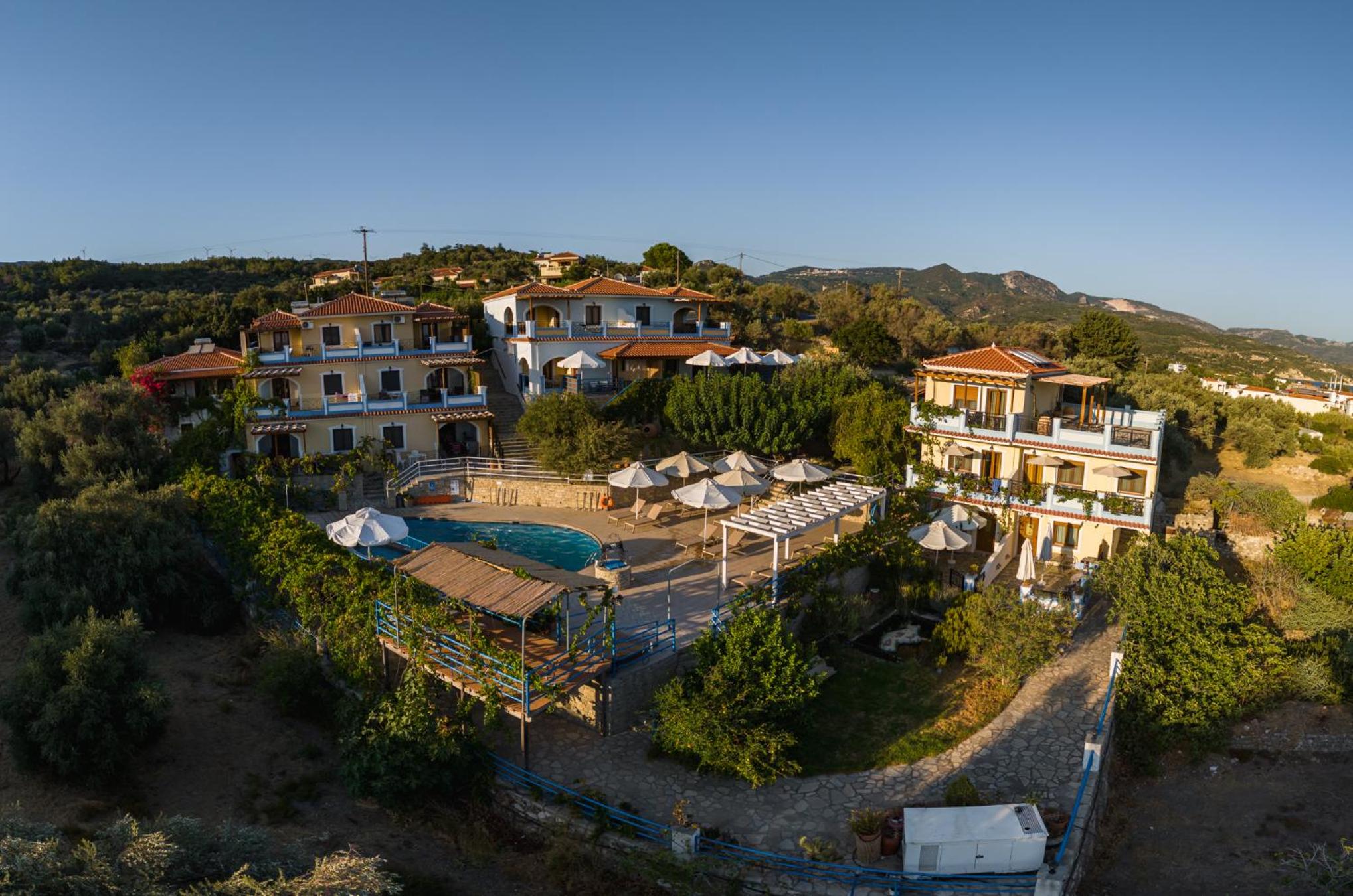 Hotel Pantheon Apartments & Studios - Image 1