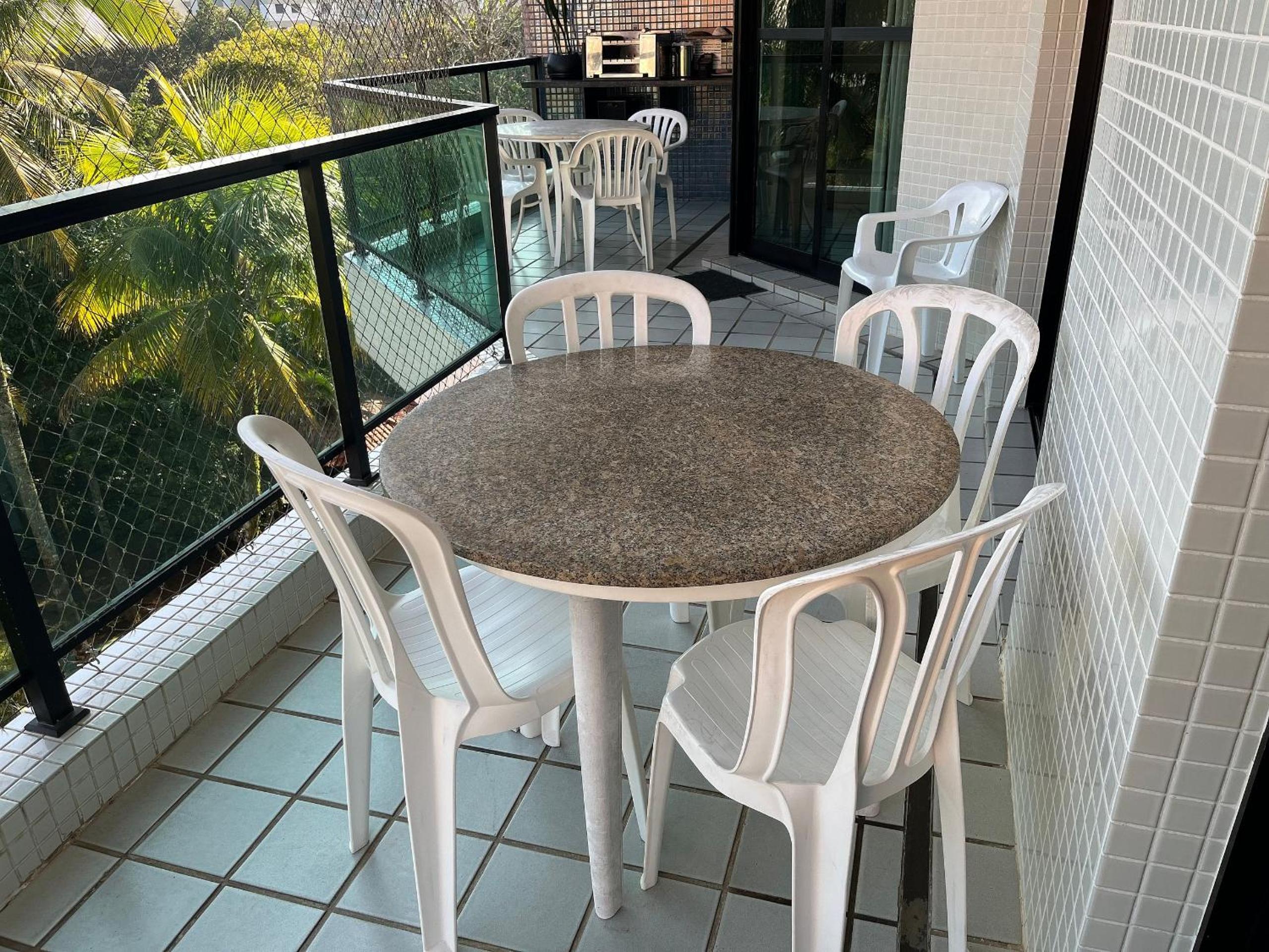Riviera: M4 Giardino 44A, Beach front