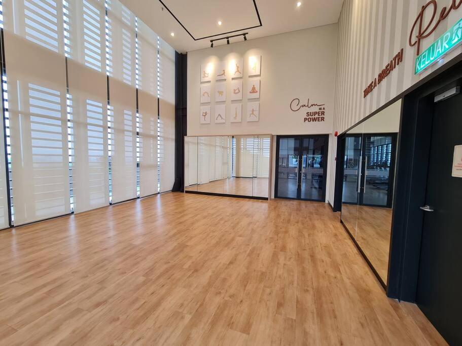 Serene 2R1B Empire City 4 pax photo 4