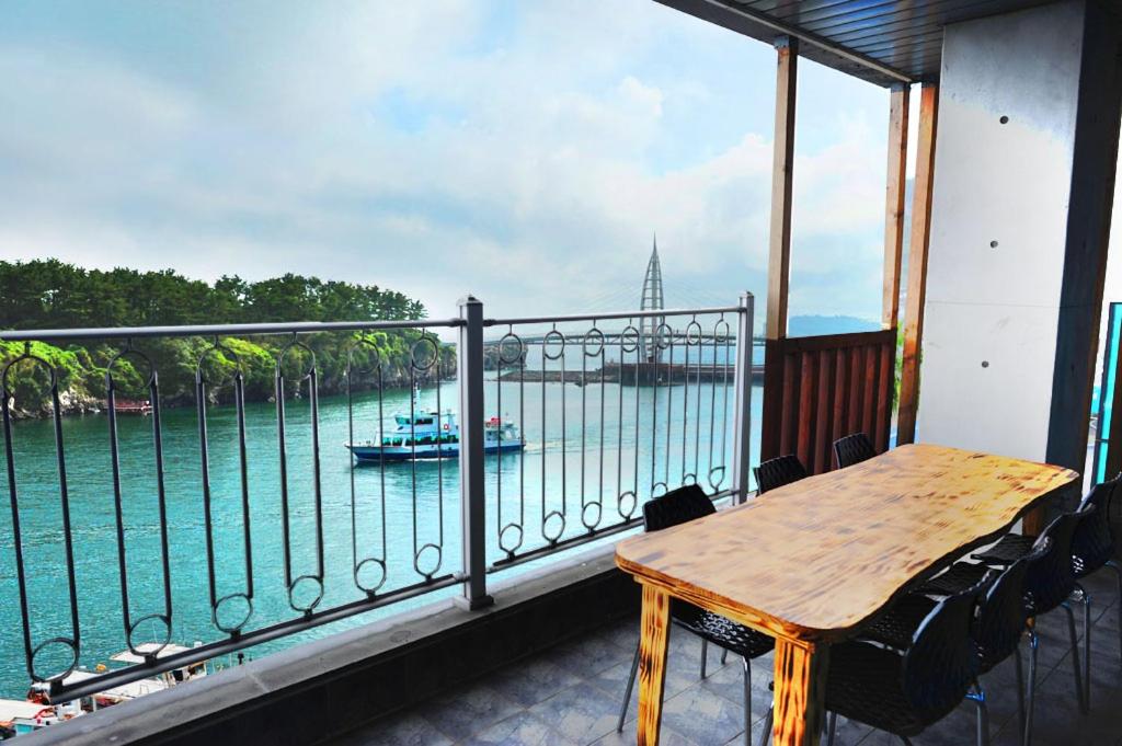 Island story pension