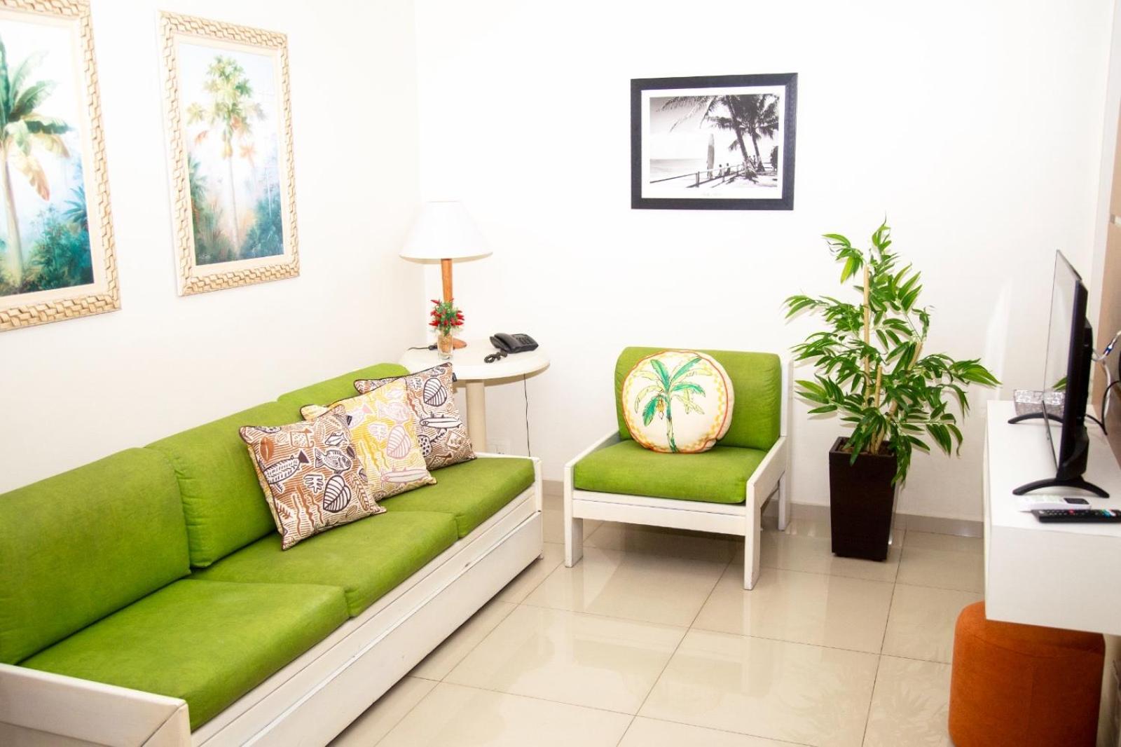 Flat Service Pitangueiras com Vista Mar