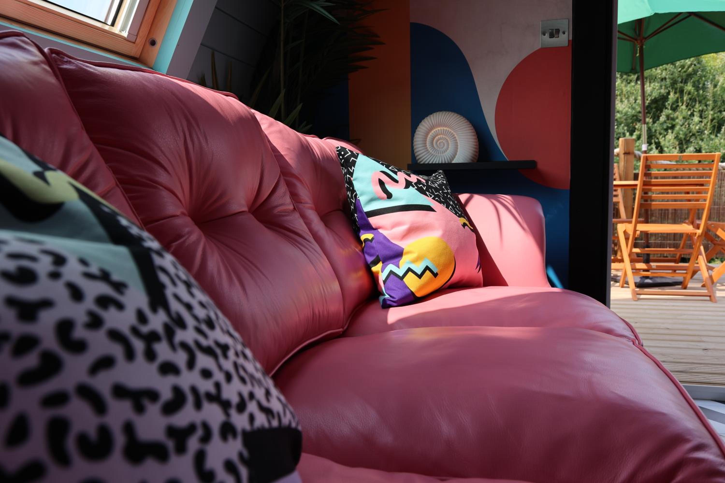 Hotel Ammonite Glamping Pod & Hot Tub - Image 1