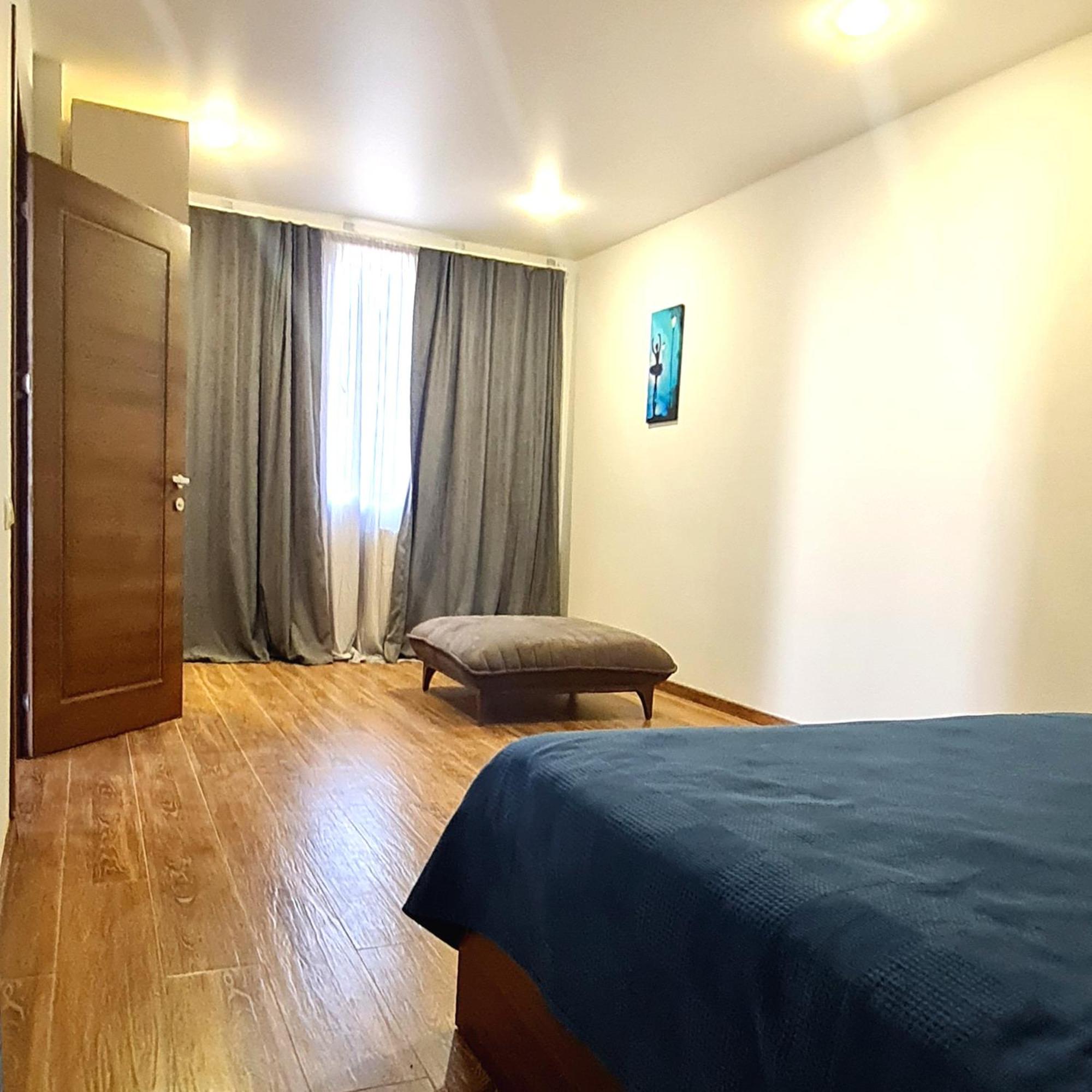 Bright and Airy Apartment Free Wi-Fi Open Space 3-Rooms 2-Balconies