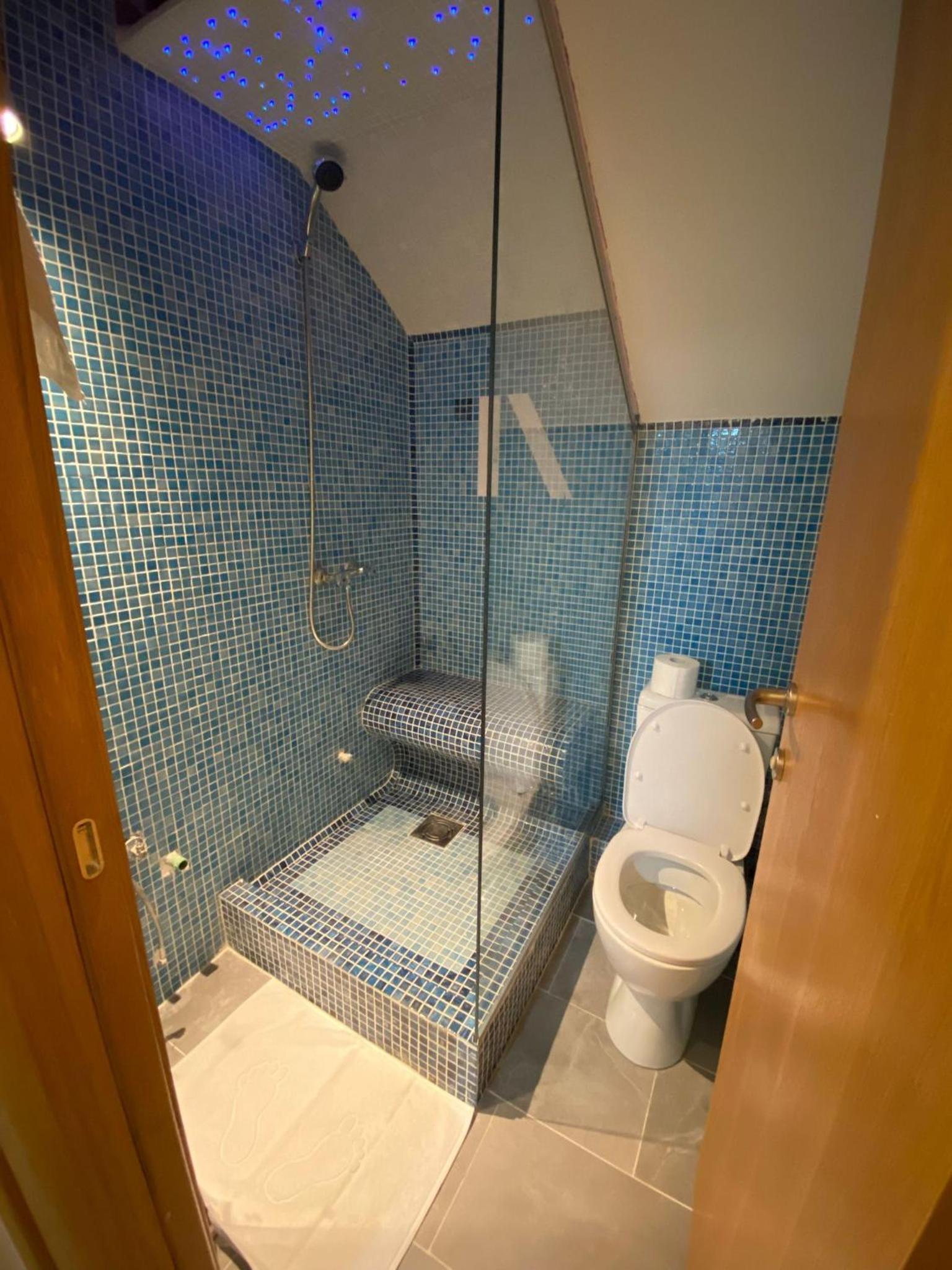 AQUA Apartment