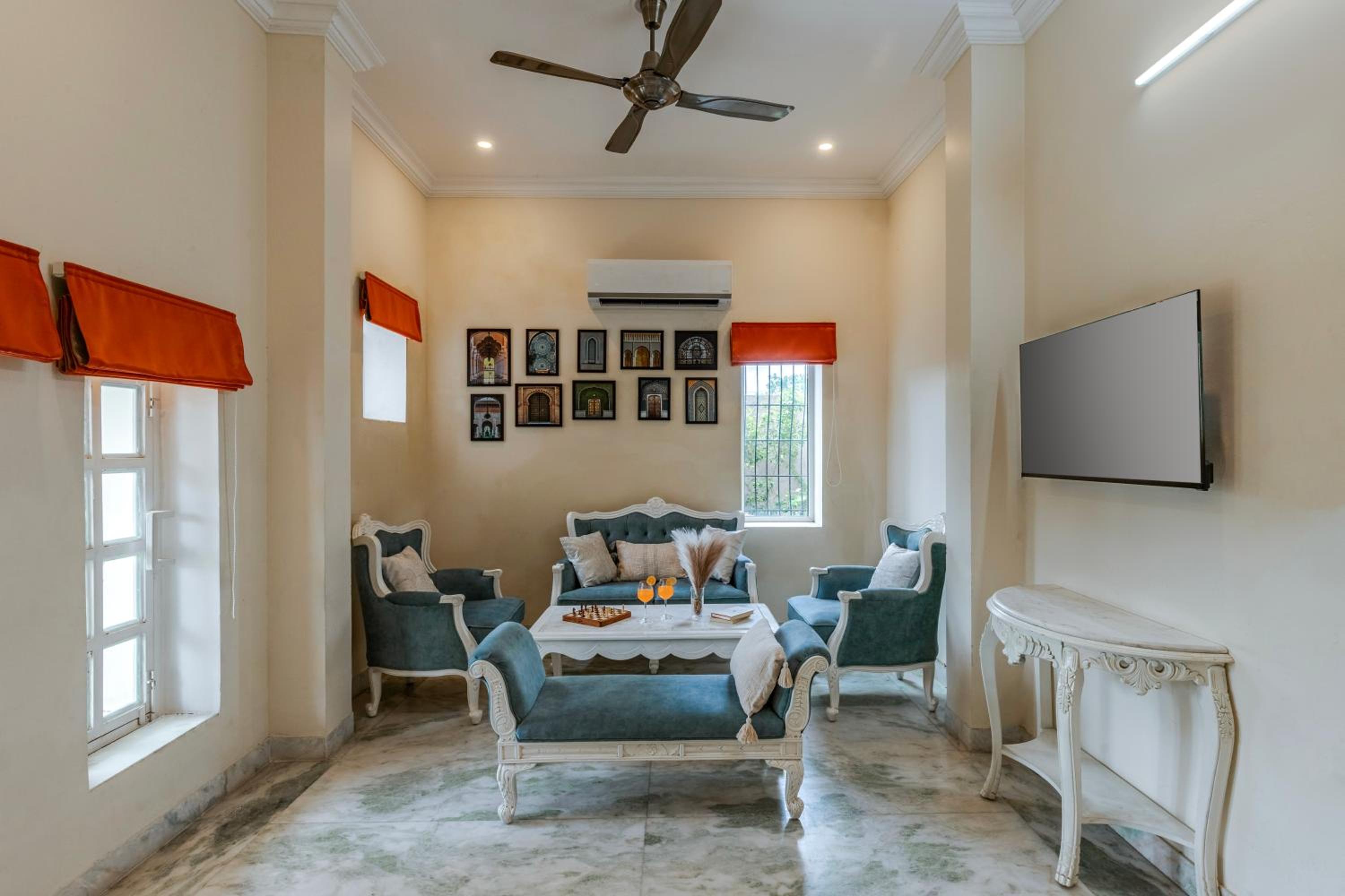 ELIVAAS 3 BHK with Pvt Pool & Lush Garden - Oakwood Villa view 4